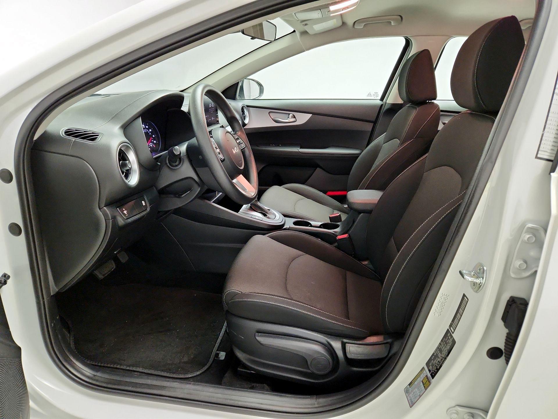 Thumbnail: 2024 Kia Forte - 11