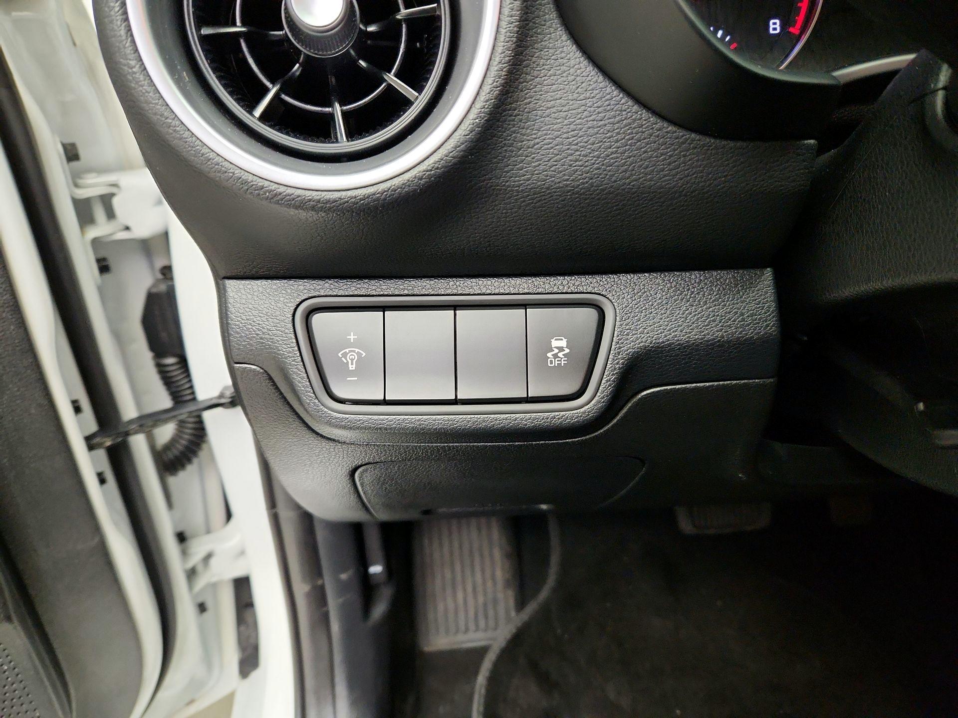 Thumbnail: 2024 Kia Forte - 13