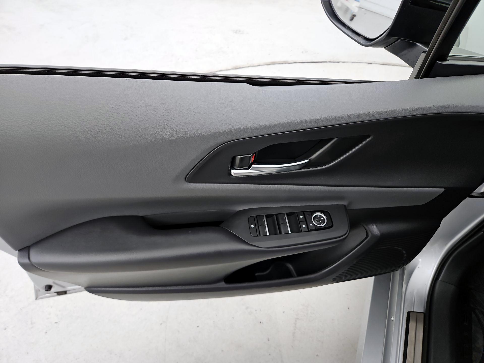 Thumbnail: 2024 Toyota Prius - 12