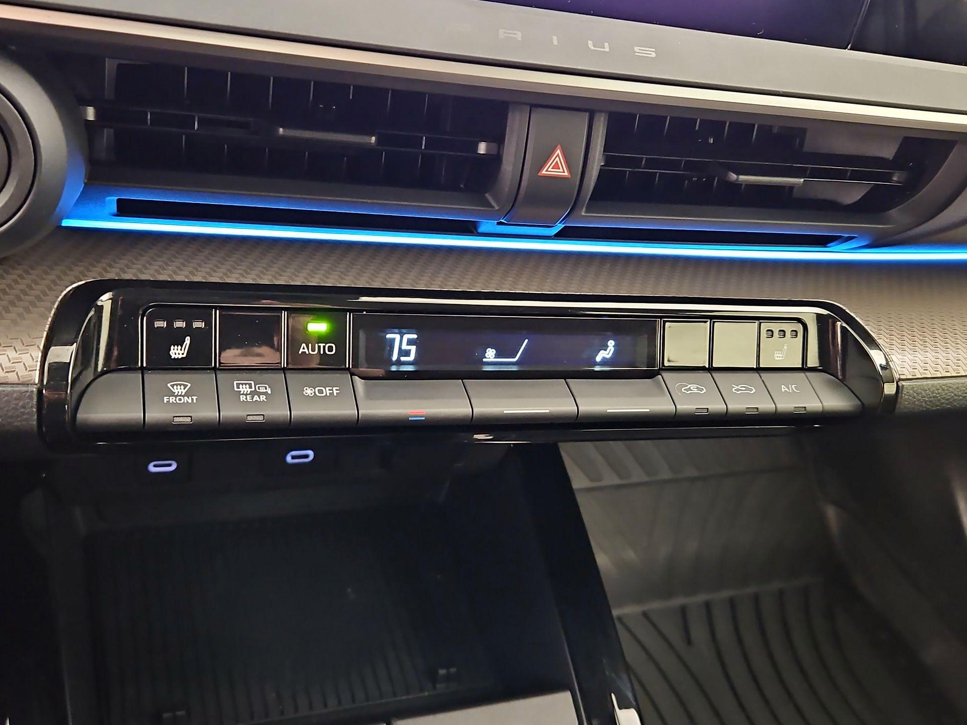 Thumbnail: 2024 Toyota Prius - 17