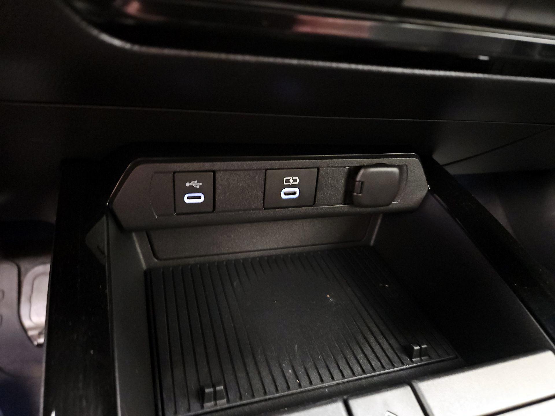 Thumbnail: 2024 Toyota Prius - 19