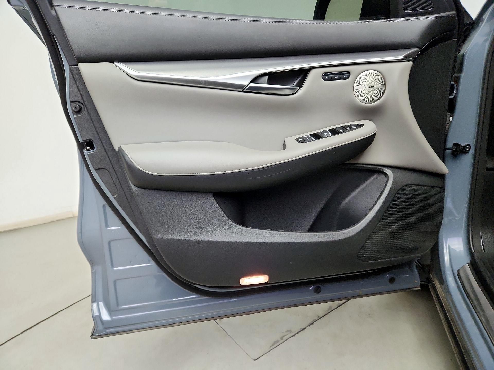 Thumbnail: 2023 INFINITI QX50 - 12