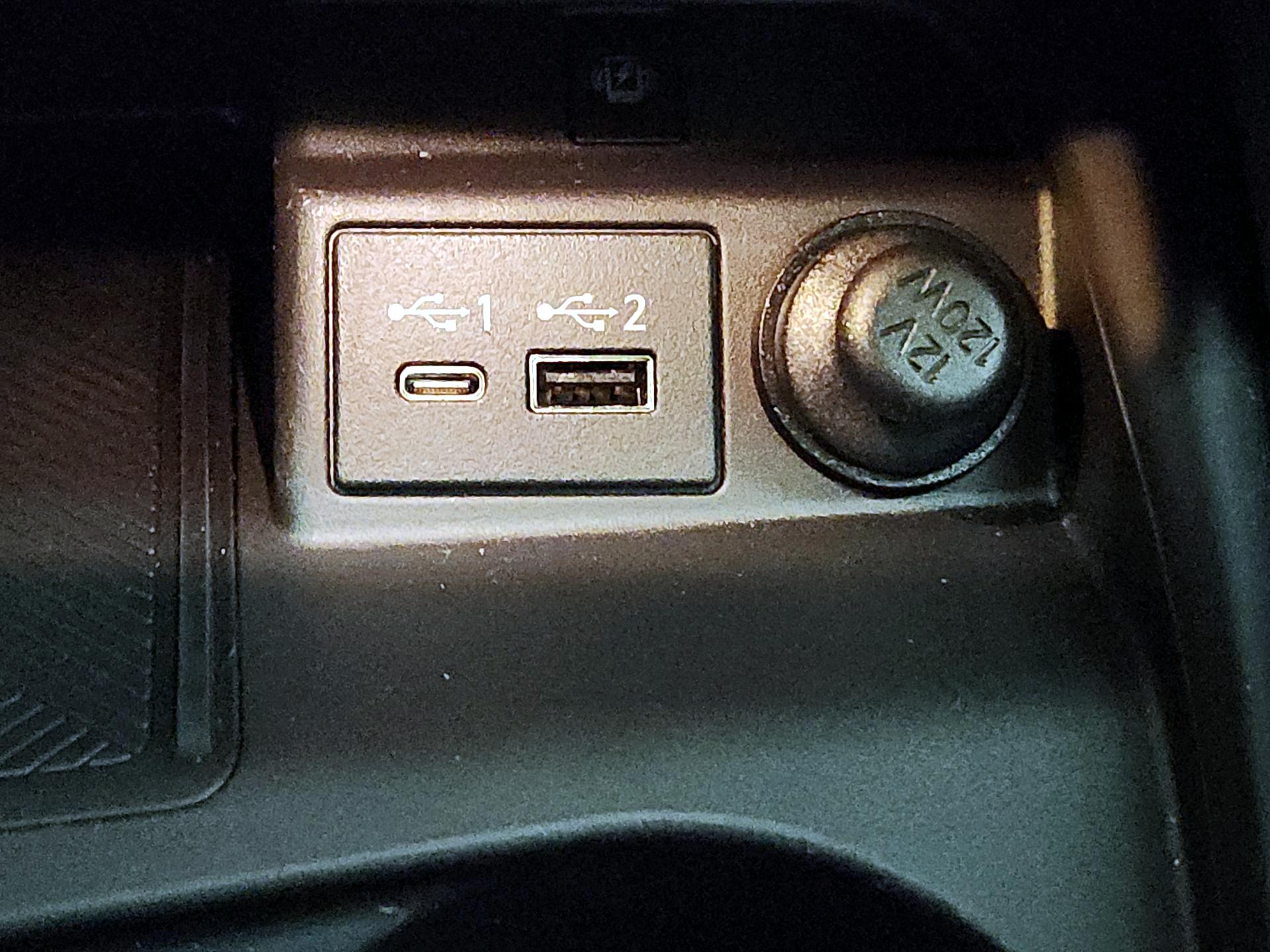 Thumbnail: 2023 INFINITI QX50 - 18