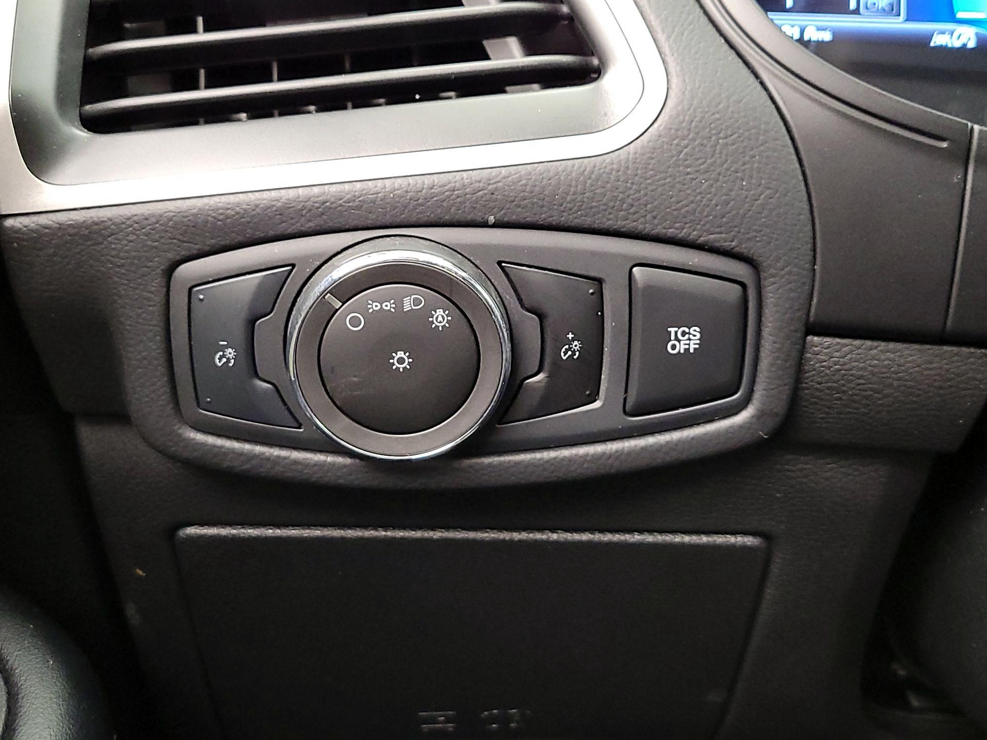 Thumbnail: 2023 Ford Edge - 13