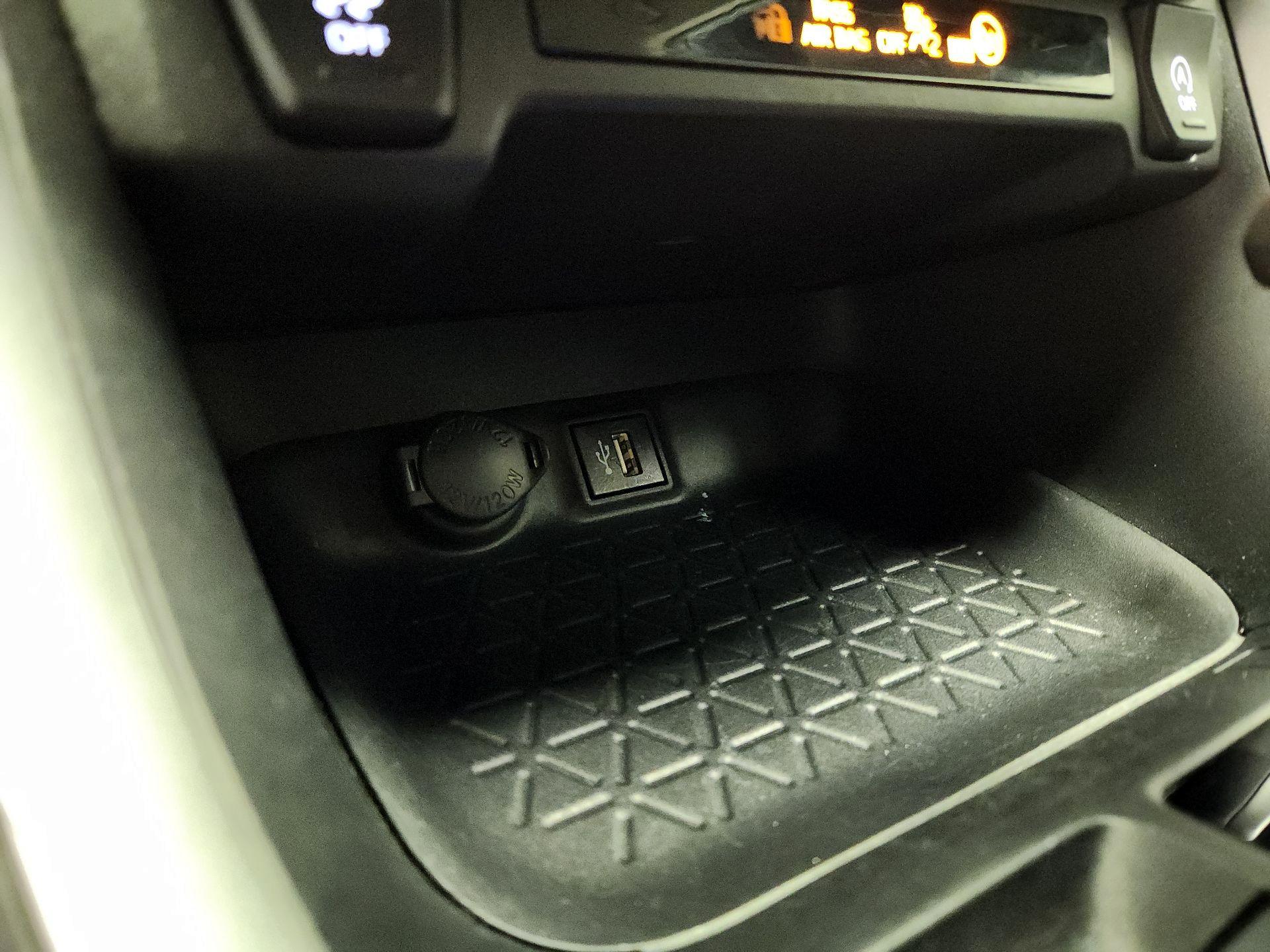 Thumbnail: 2024 Toyota RAV4 - 18