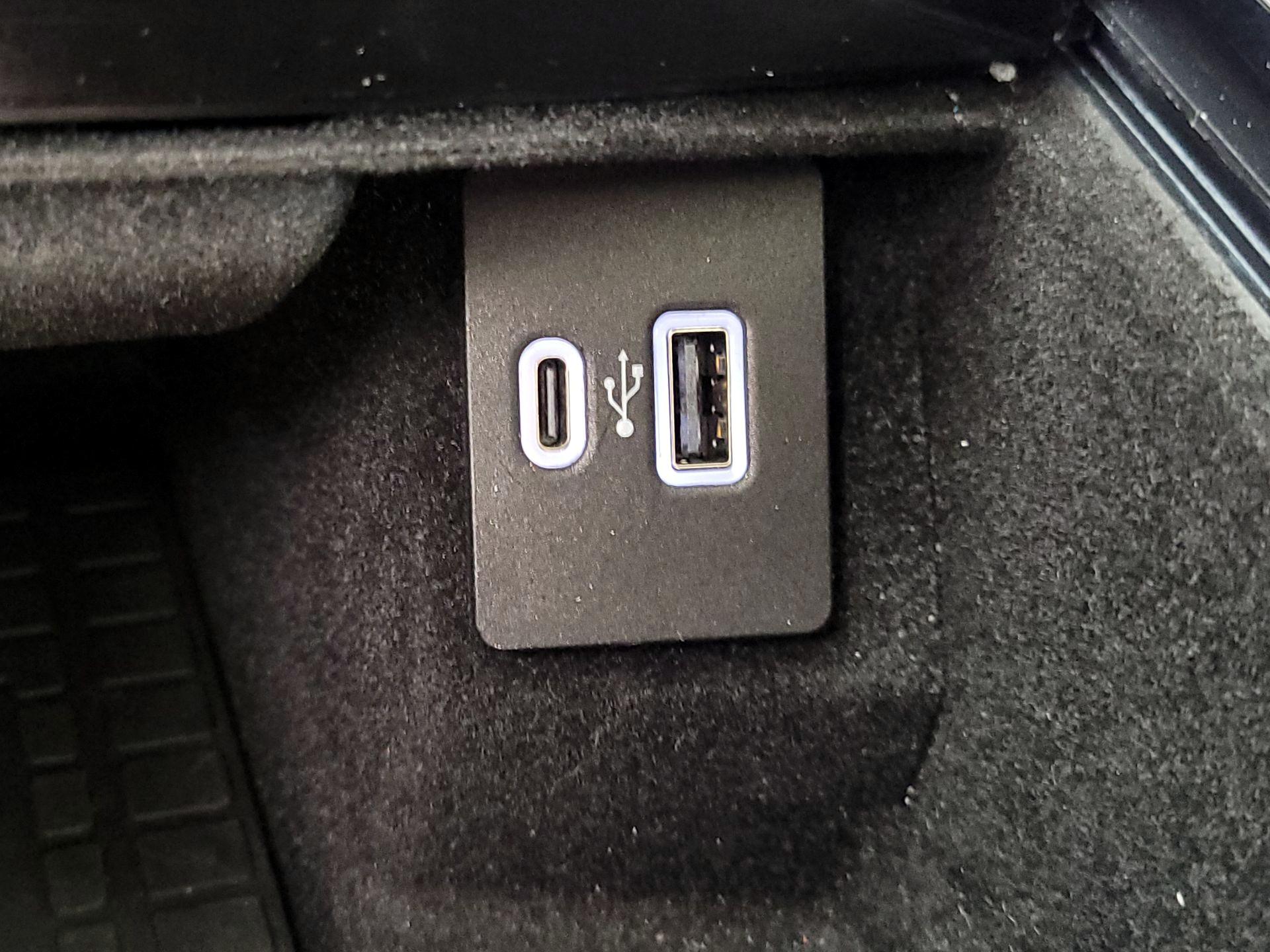 Thumbnail: 2022 Lincoln Nautilus - 19