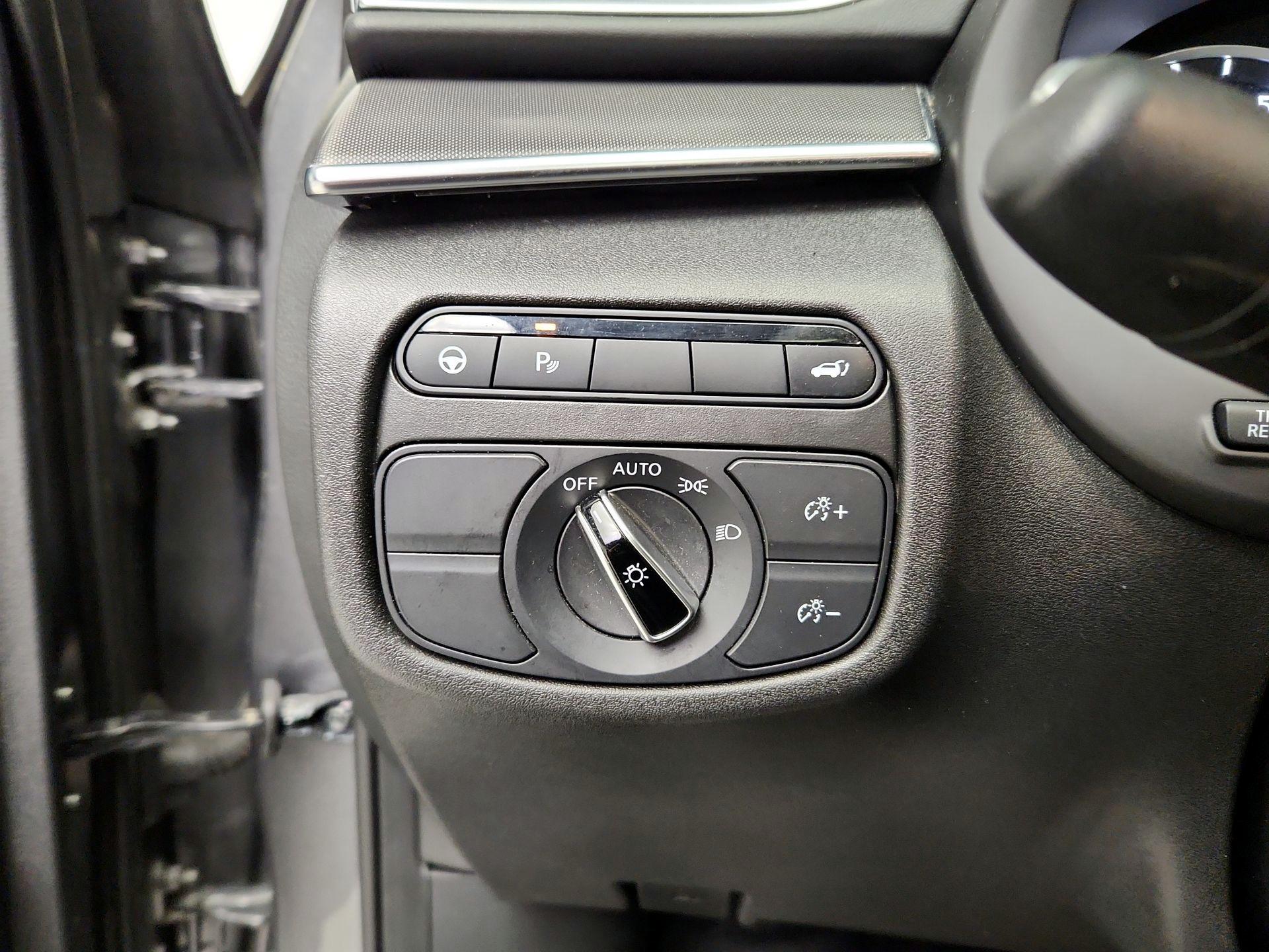 Thumbnail: 2023 INFINITI QX50 - 13