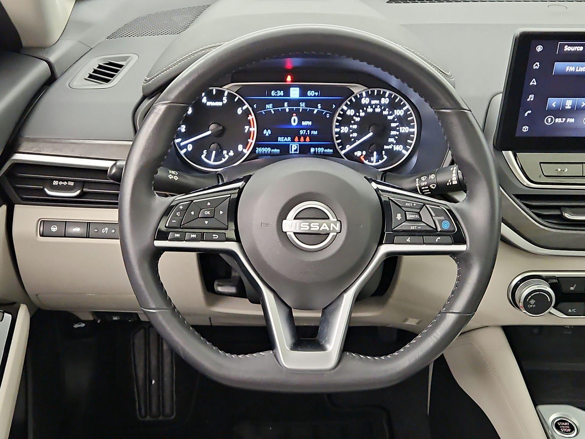 Thumbnail: 2023 Nissan Altima - 10
