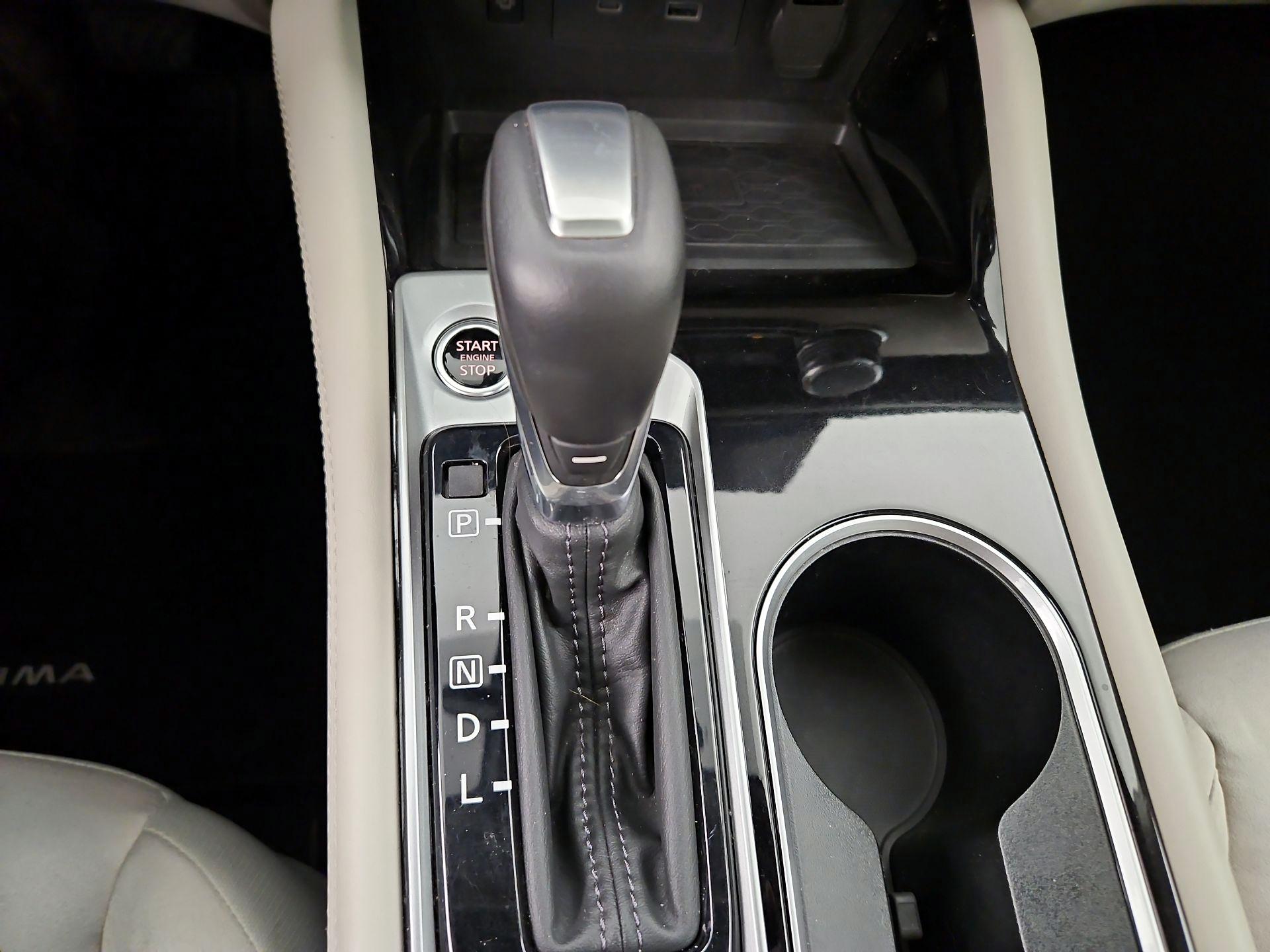Thumbnail: 2023 Nissan Altima - 17