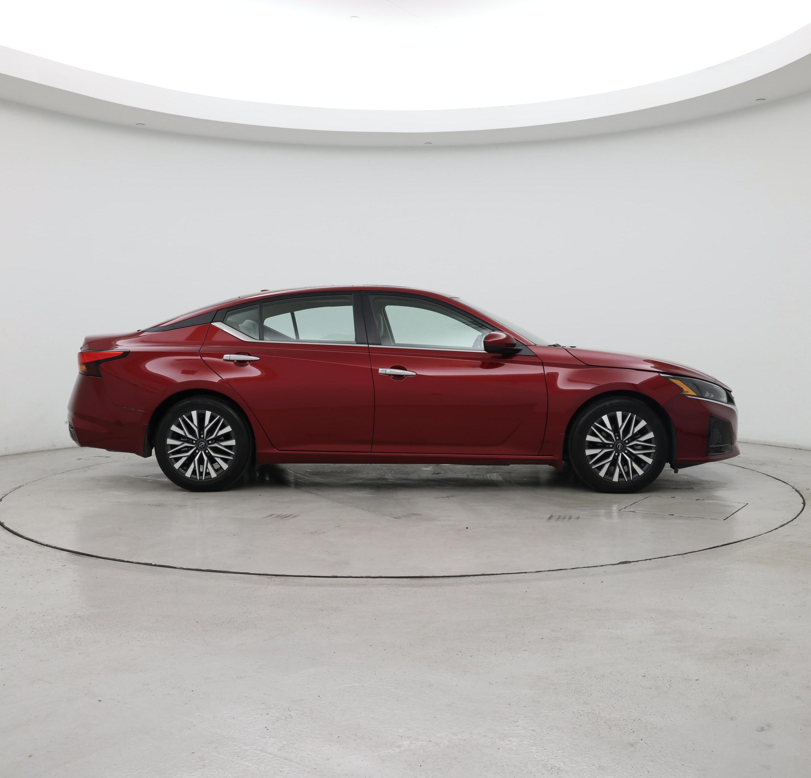 Thumbnail: 2023 Nissan Altima - 7