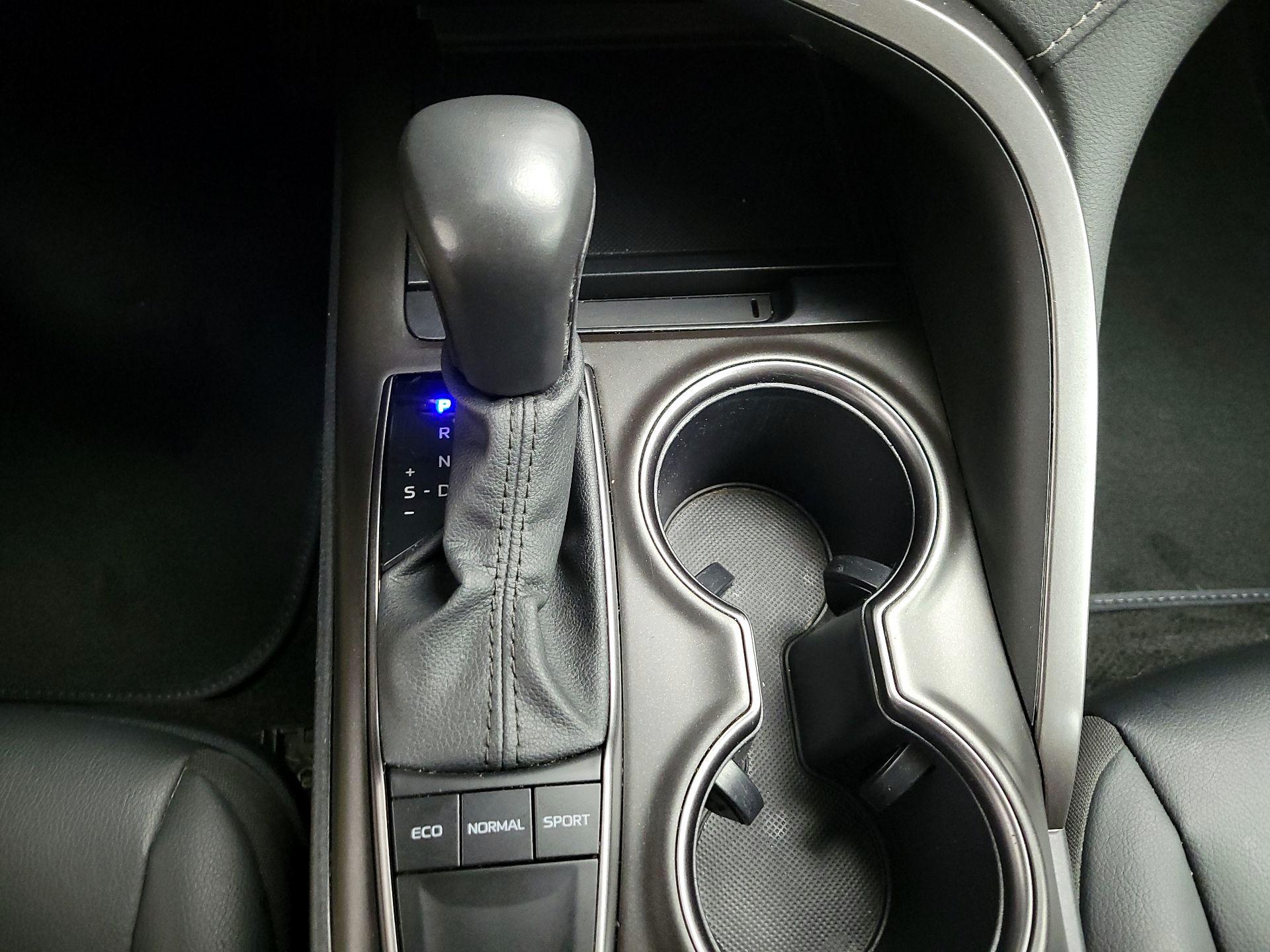 Thumbnail: 2024 Toyota Camry - 17