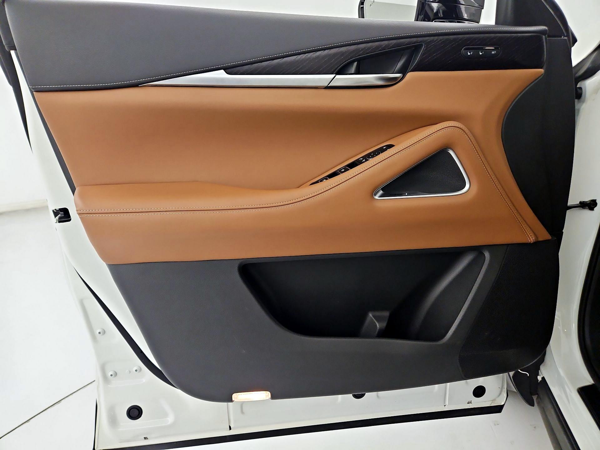 Thumbnail: 2023 INFINITI QX60 - 12