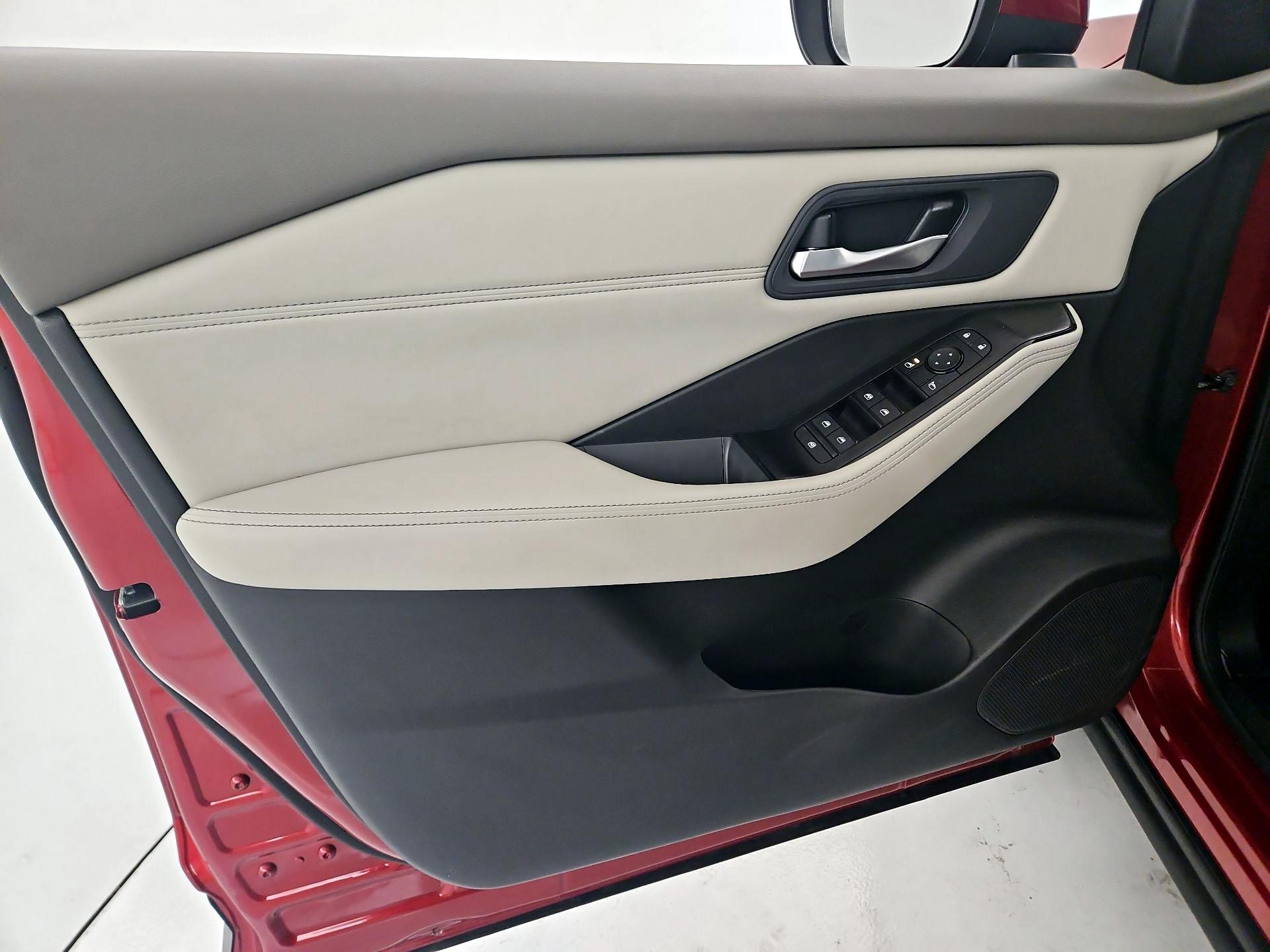 Thumbnail: 2023 Nissan Rogue - 12