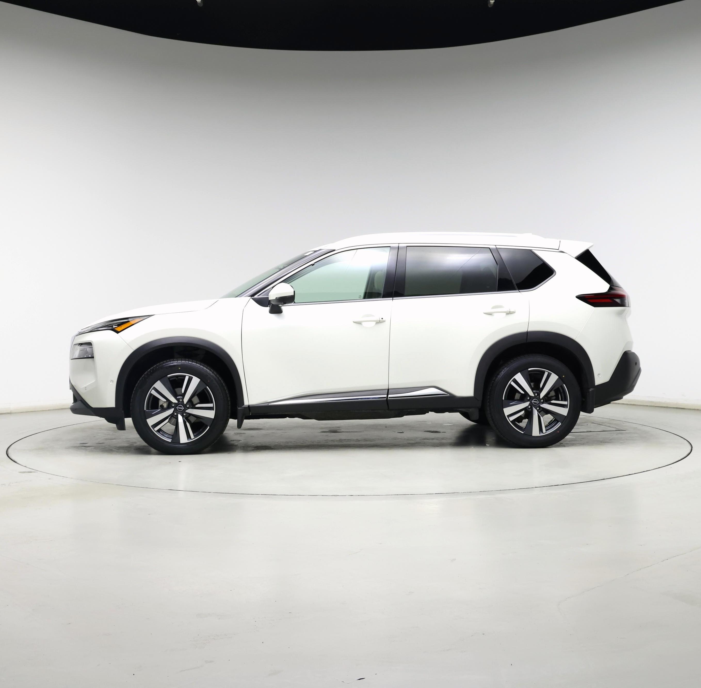 Thumbnail: 2023 Nissan Rogue - 3