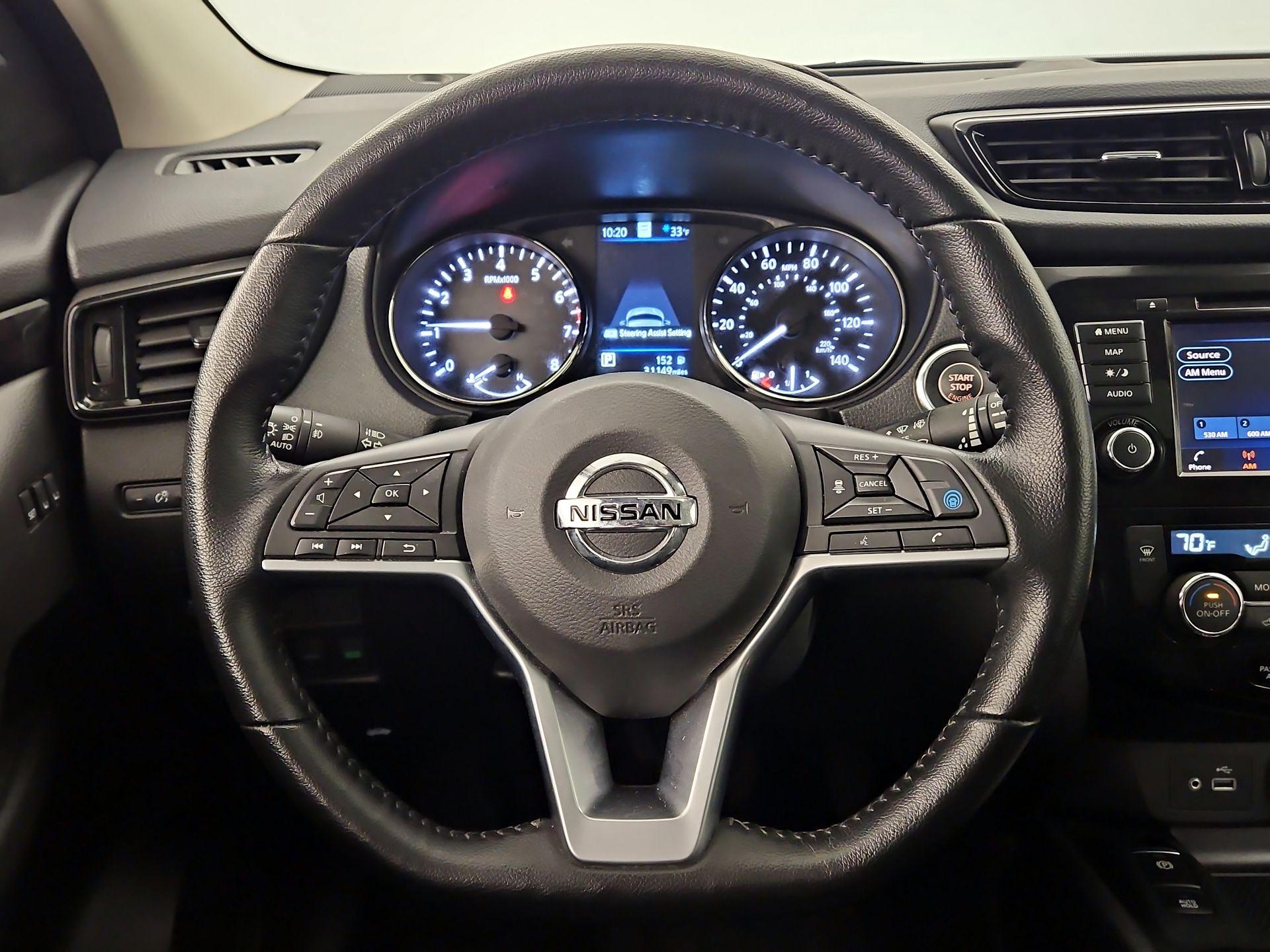 Thumbnail: 2022 Nissan Rogue Sport - 10