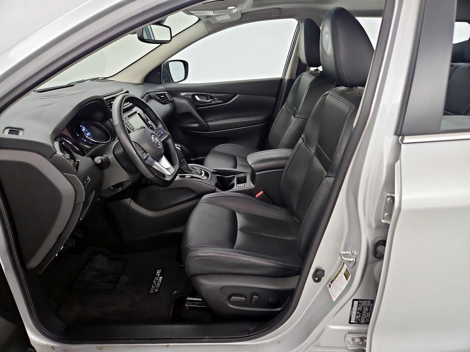 Thumbnail: 2022 Nissan Rogue Sport - 11