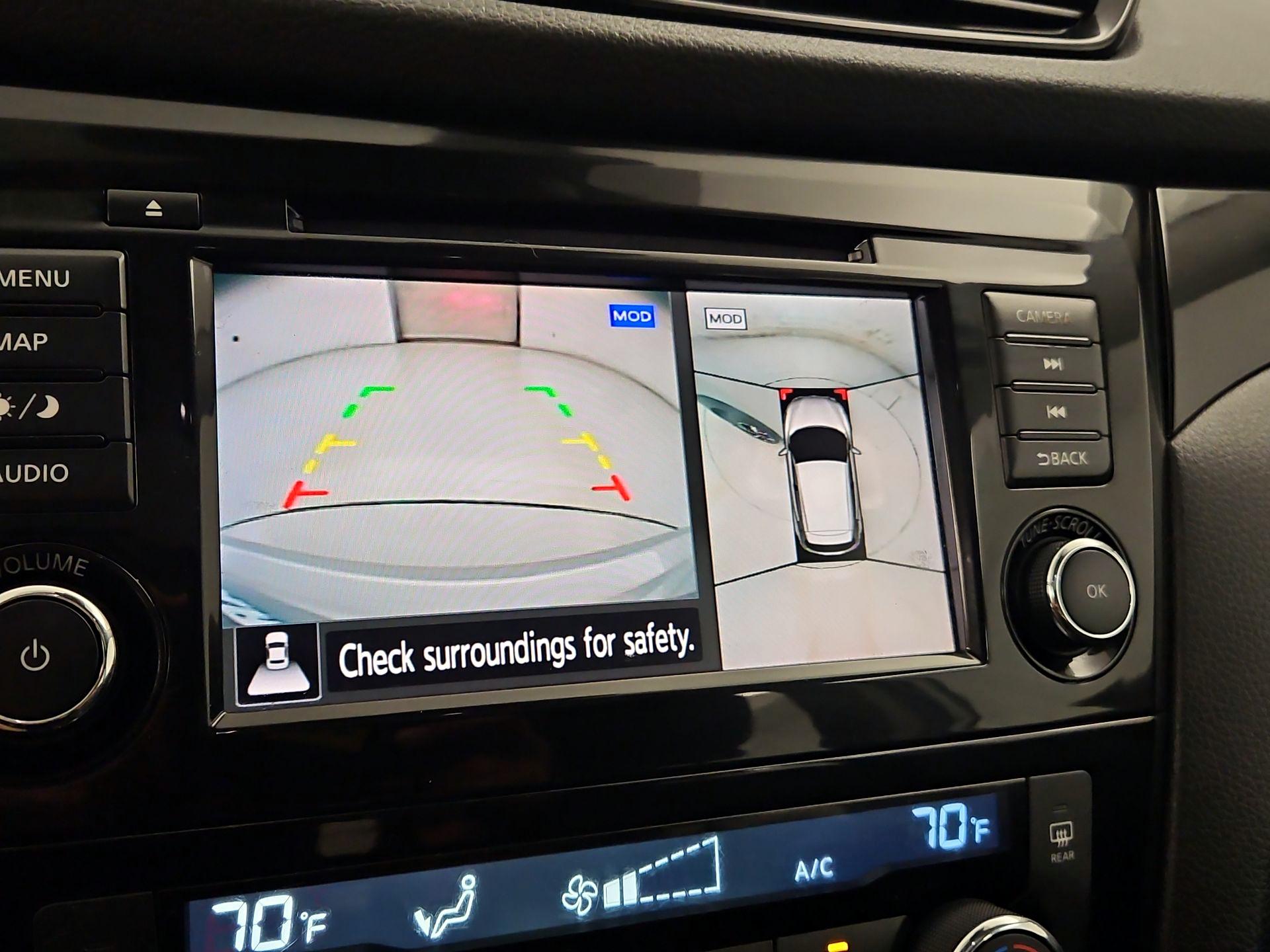 Thumbnail: 2022 Nissan Rogue Sport - 14