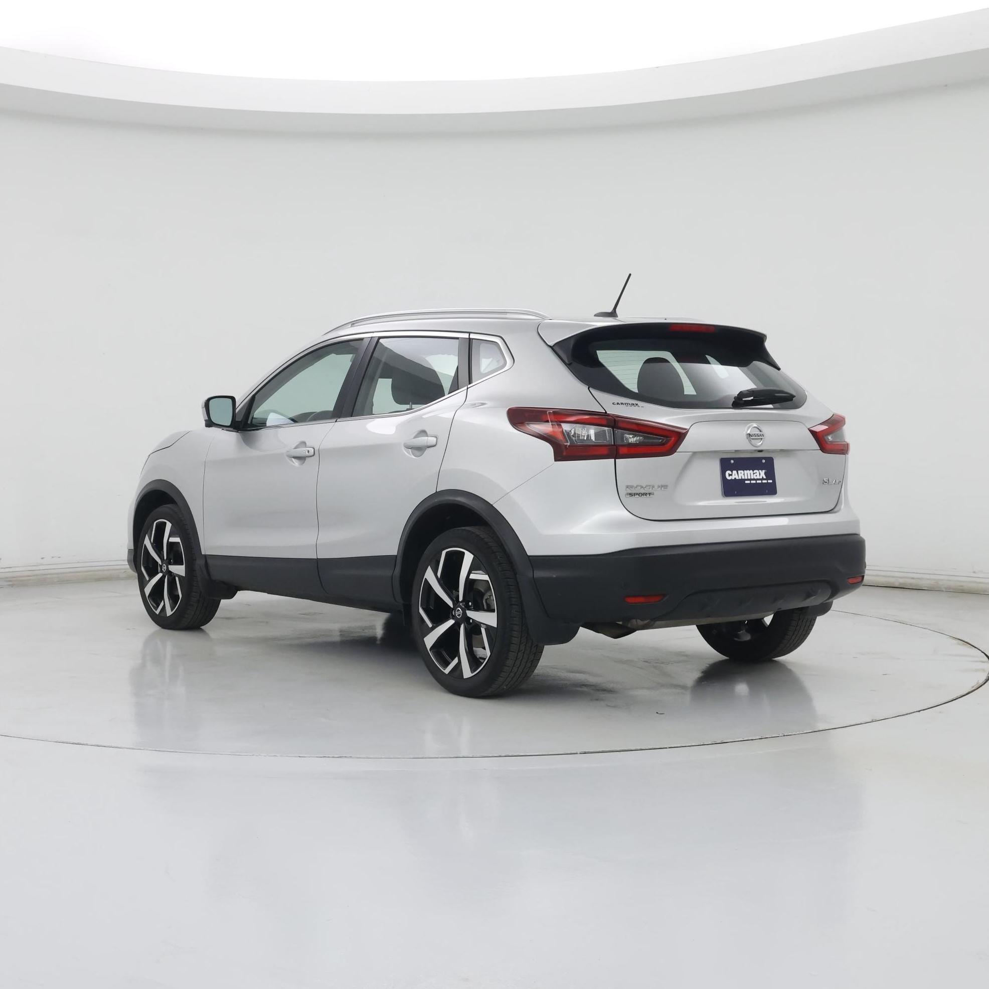 Thumbnail: 2022 Nissan Rogue Sport - 2