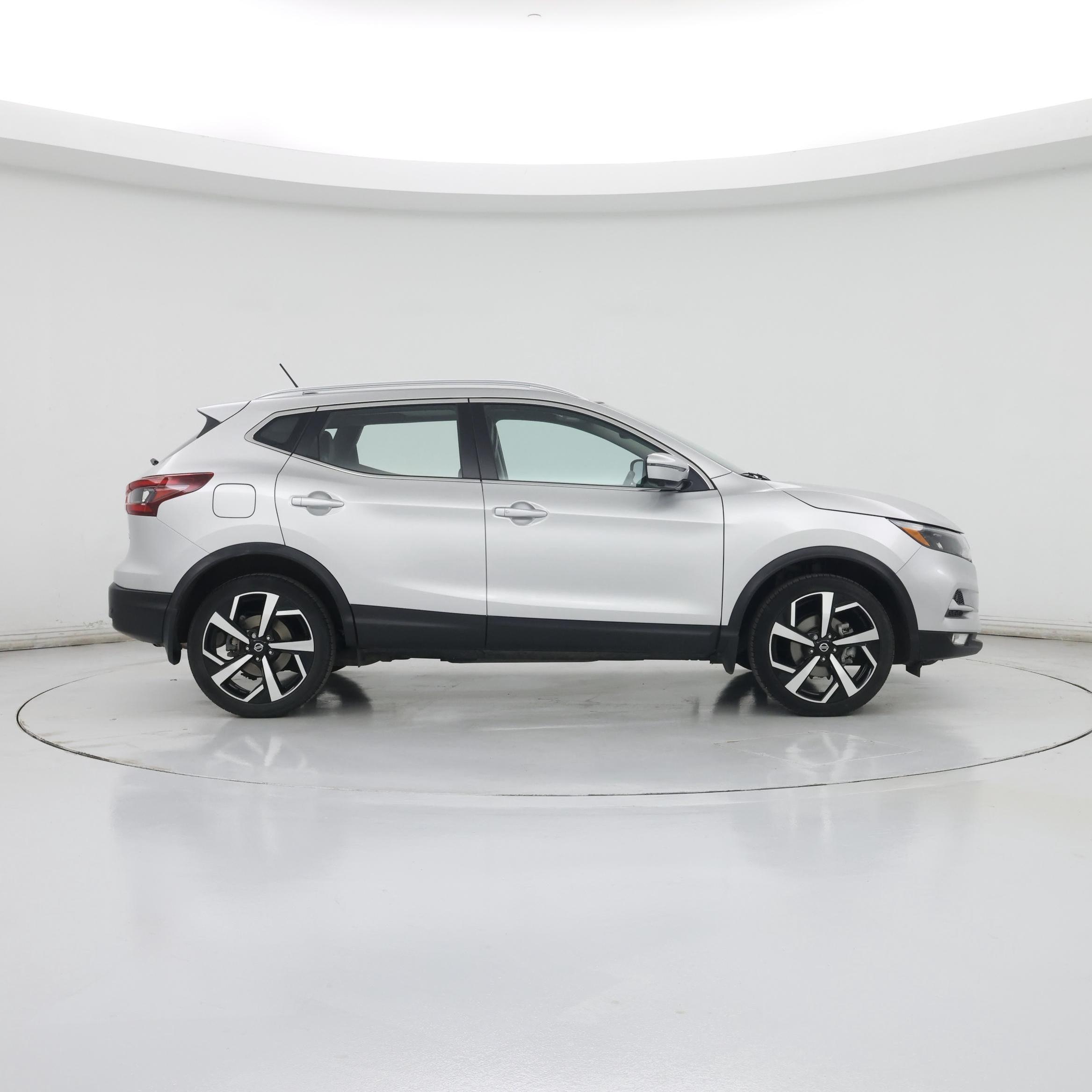 Thumbnail: 2022 Nissan Rogue Sport - 7