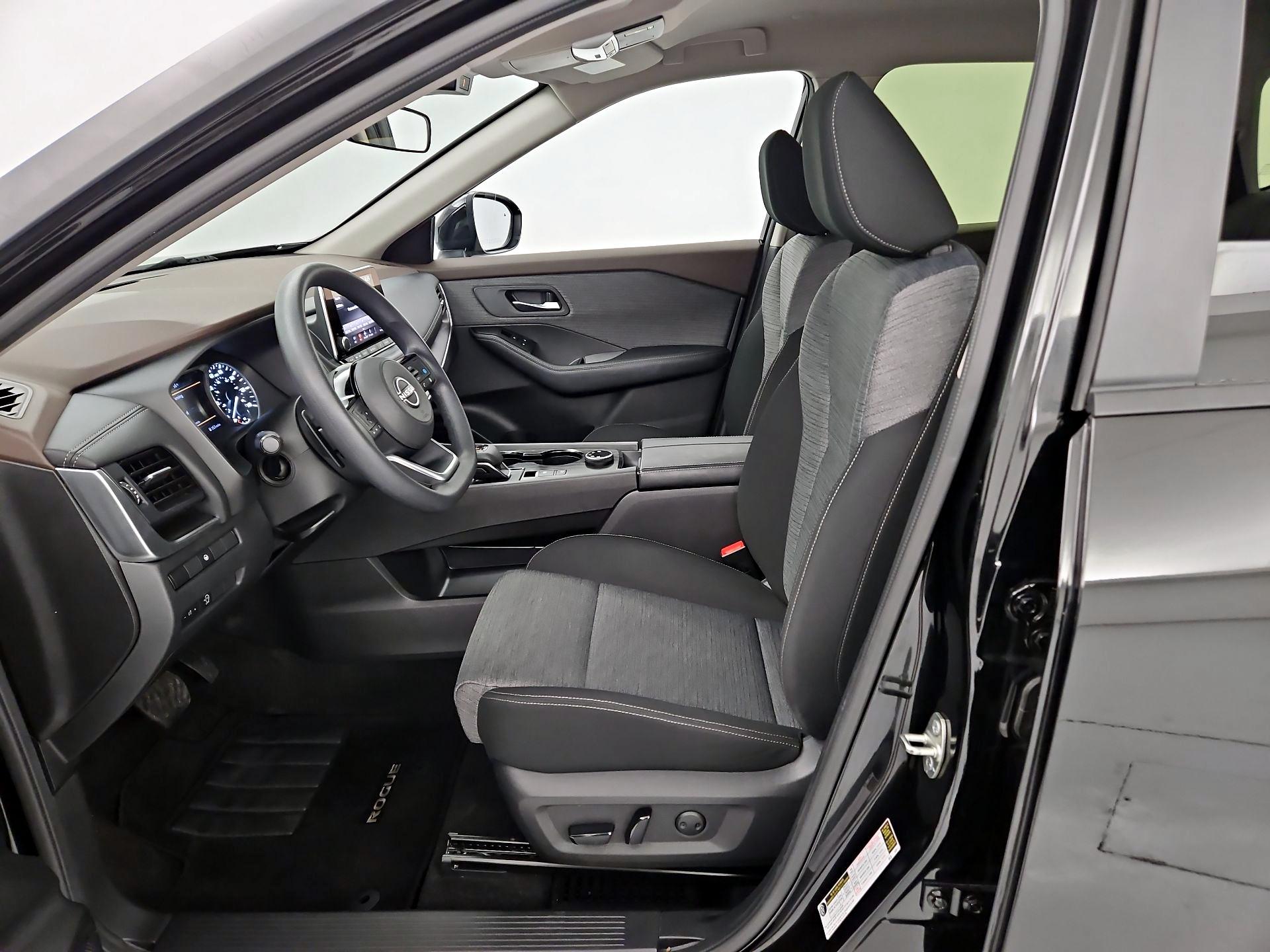 Thumbnail: 2023 Nissan Rogue - 11