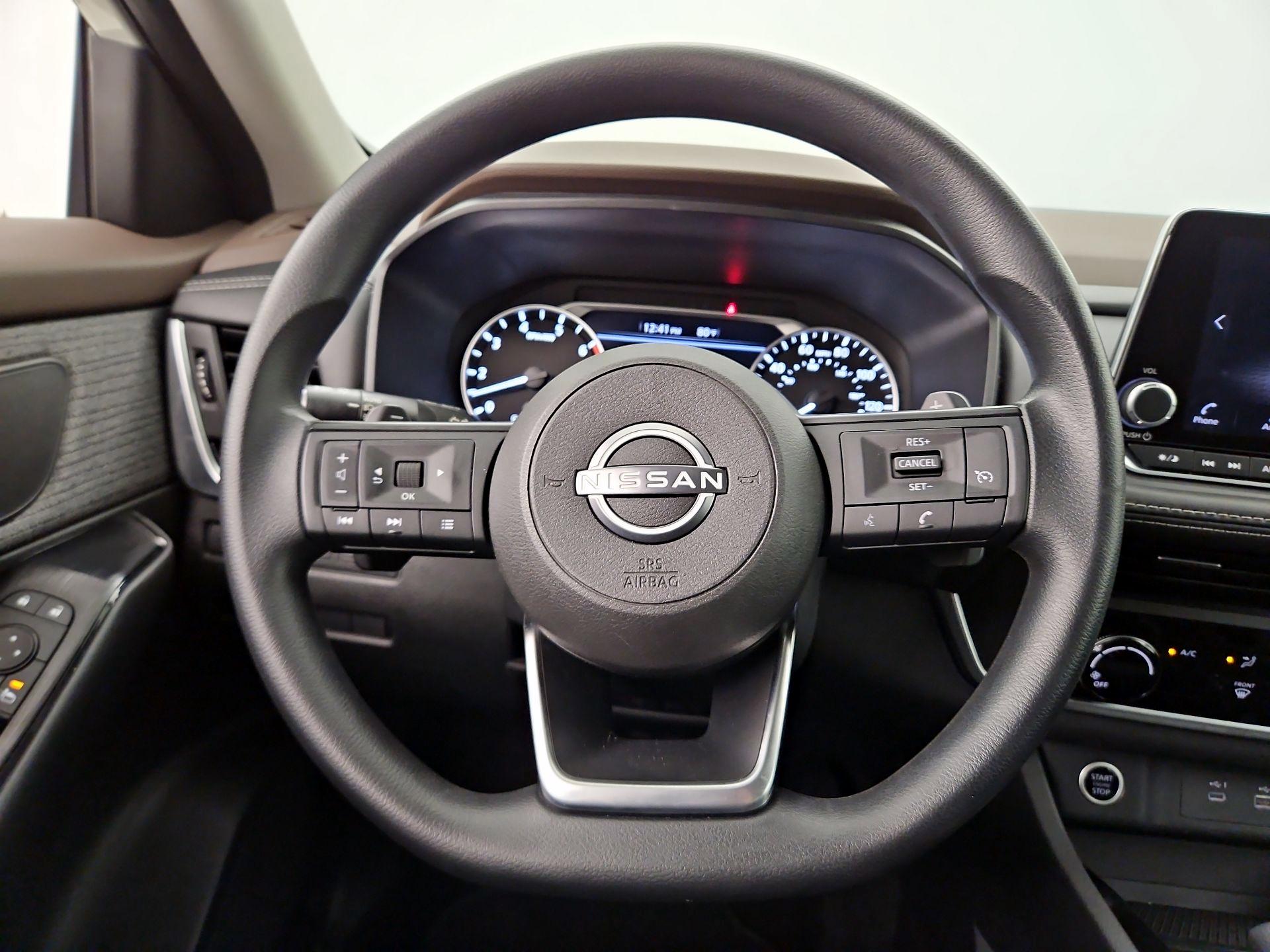 Thumbnail: 2023 Nissan Rogue - 10