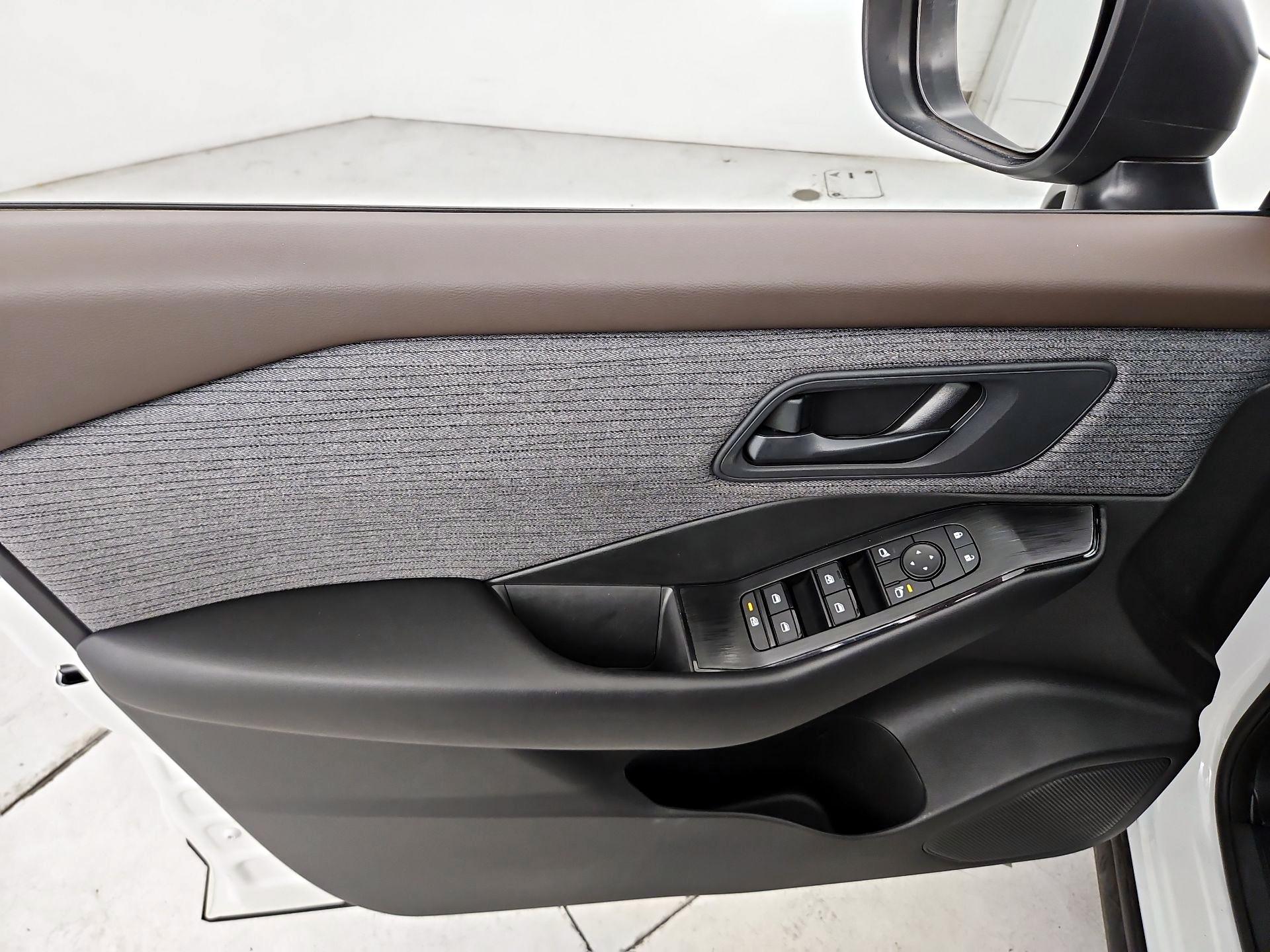 Thumbnail: 2023 Nissan Rogue - 12