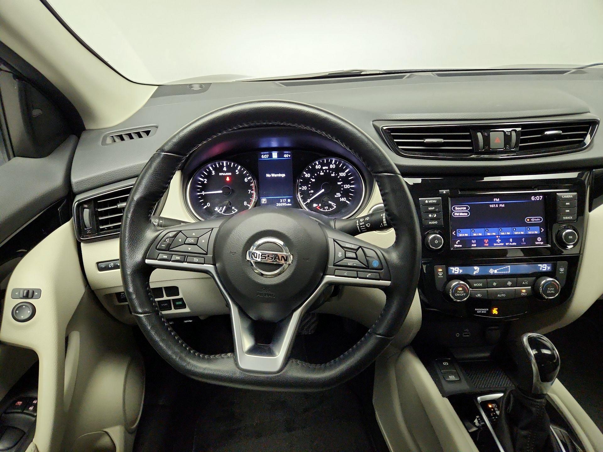 Thumbnail: 2022 Nissan Rogue Sport - 10