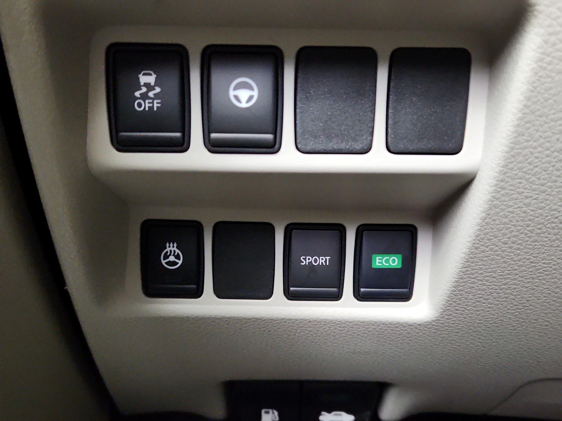 Thumbnail: 2022 Nissan Rogue Sport - 13