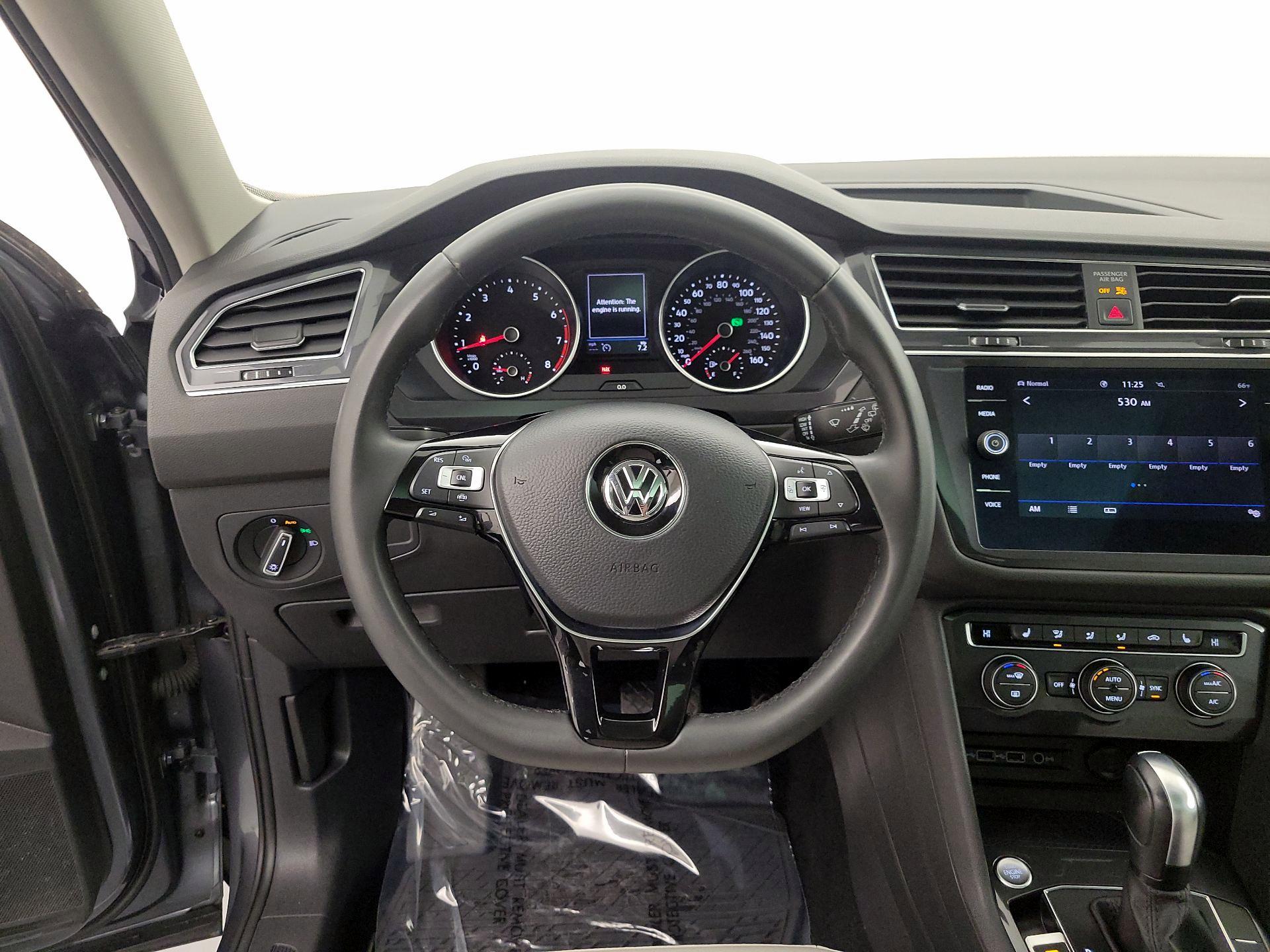 Thumbnail: 2020 Volkswagen Tiguan - 10
