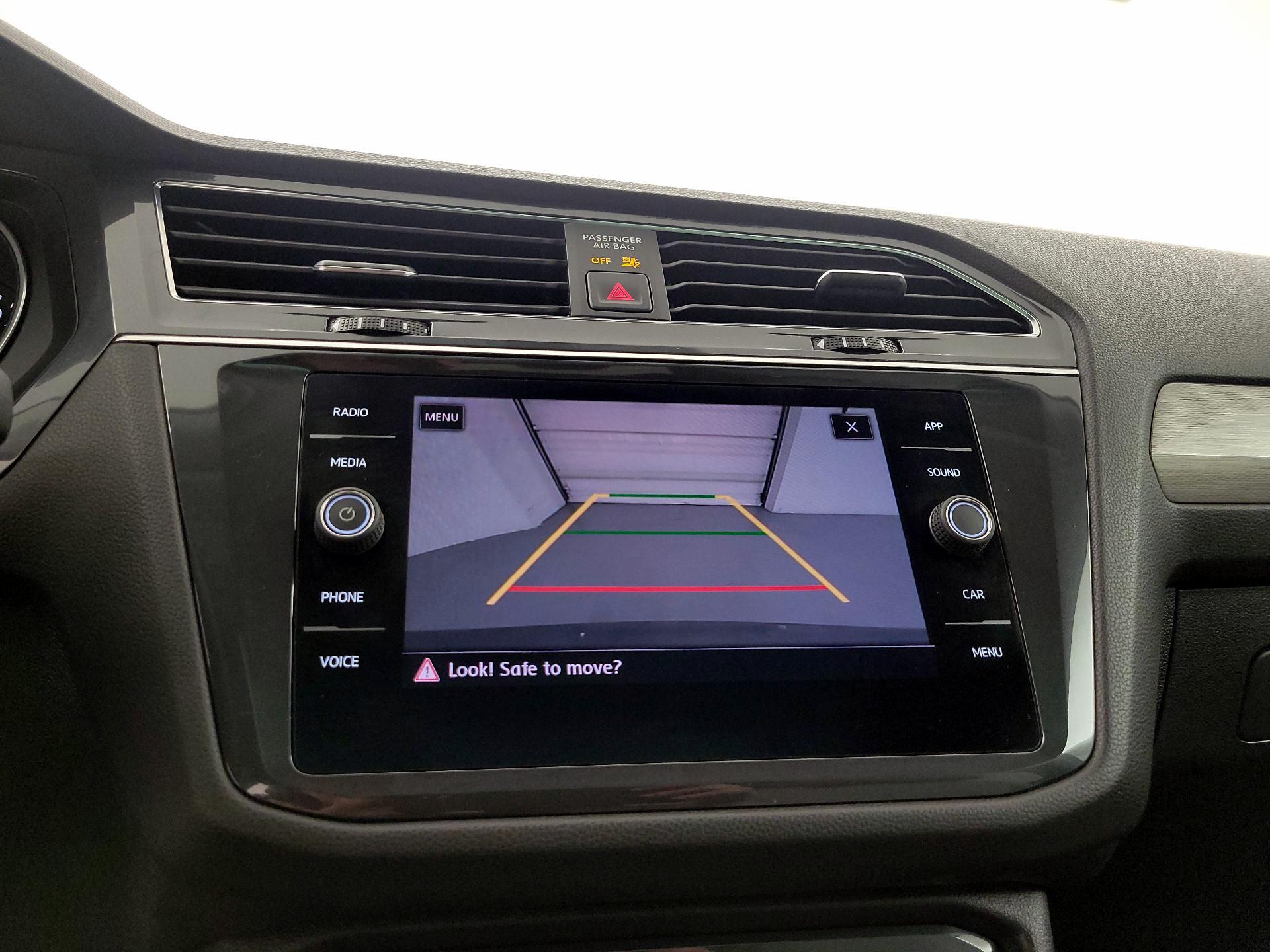 Thumbnail: 2020 Volkswagen Tiguan - 14