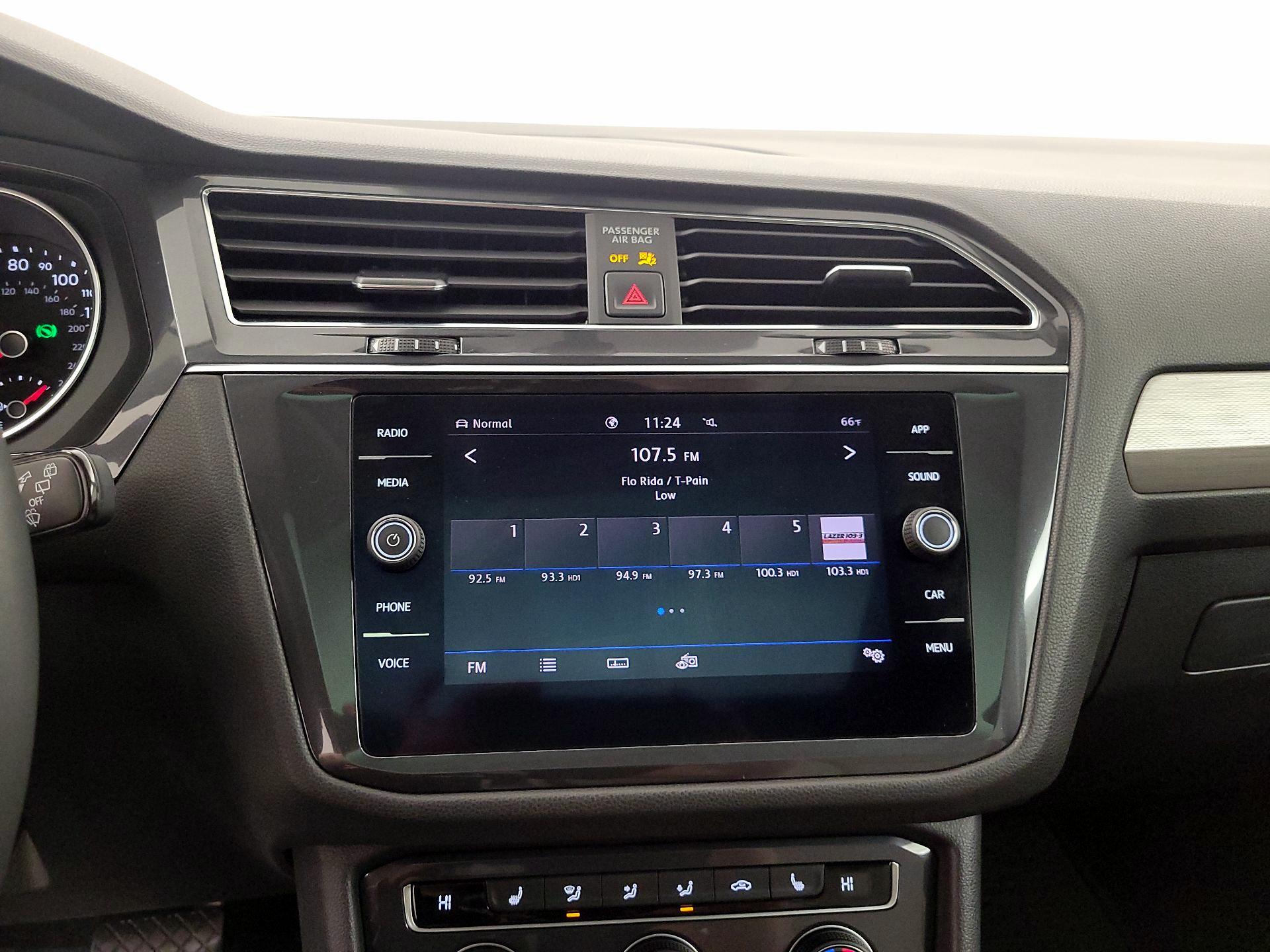 Thumbnail: 2020 Volkswagen Tiguan - 15