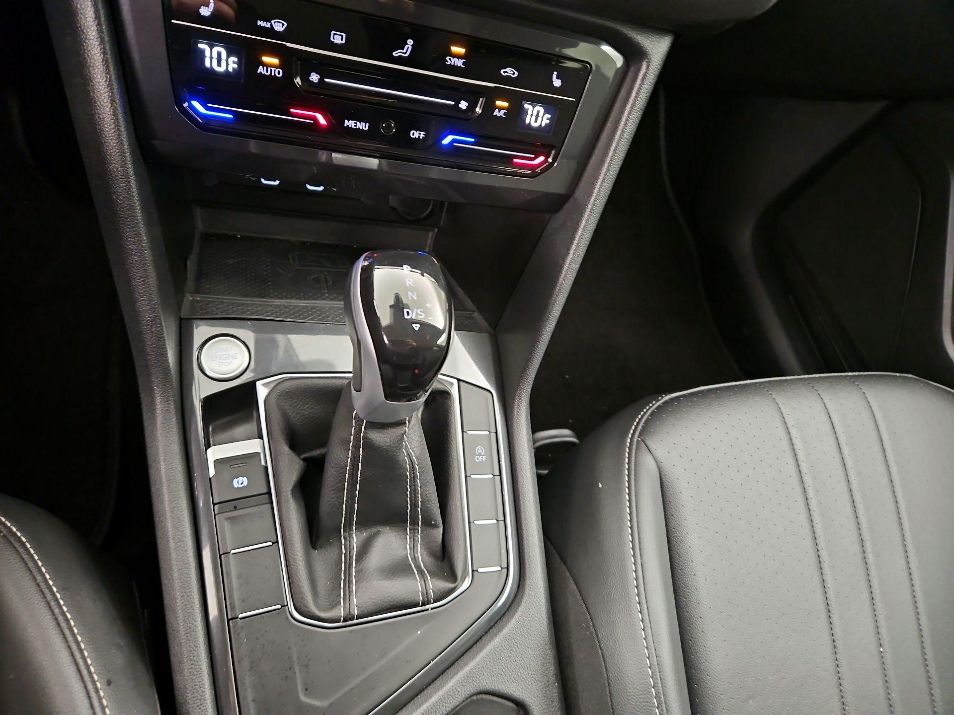 Thumbnail: 2024 Volkswagen Tiguan - 17