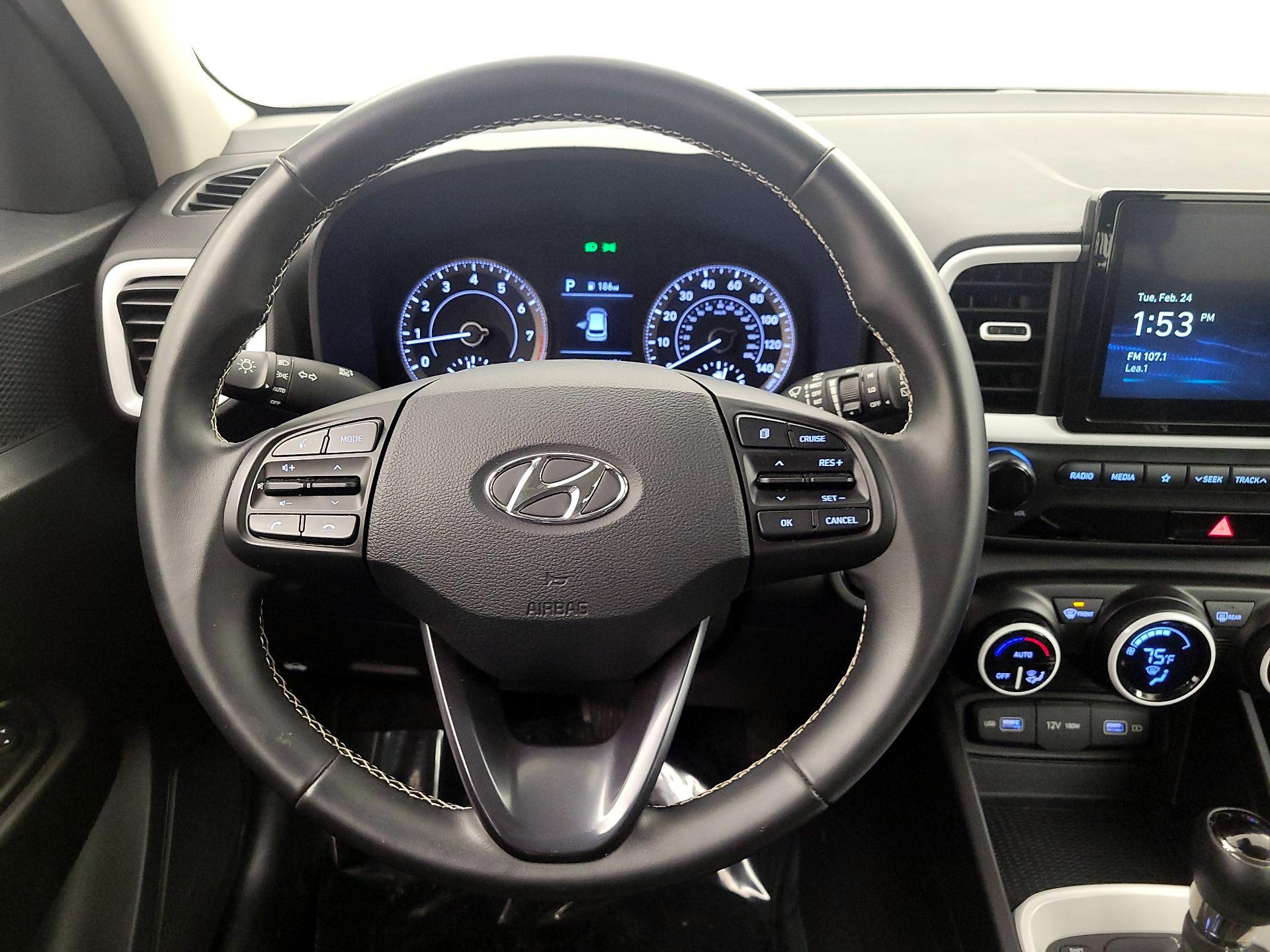 Thumbnail: 2022 Hyundai Venue - 10