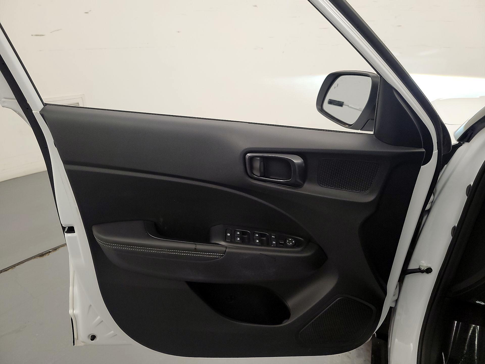 Thumbnail: 2022 Hyundai Venue - 12