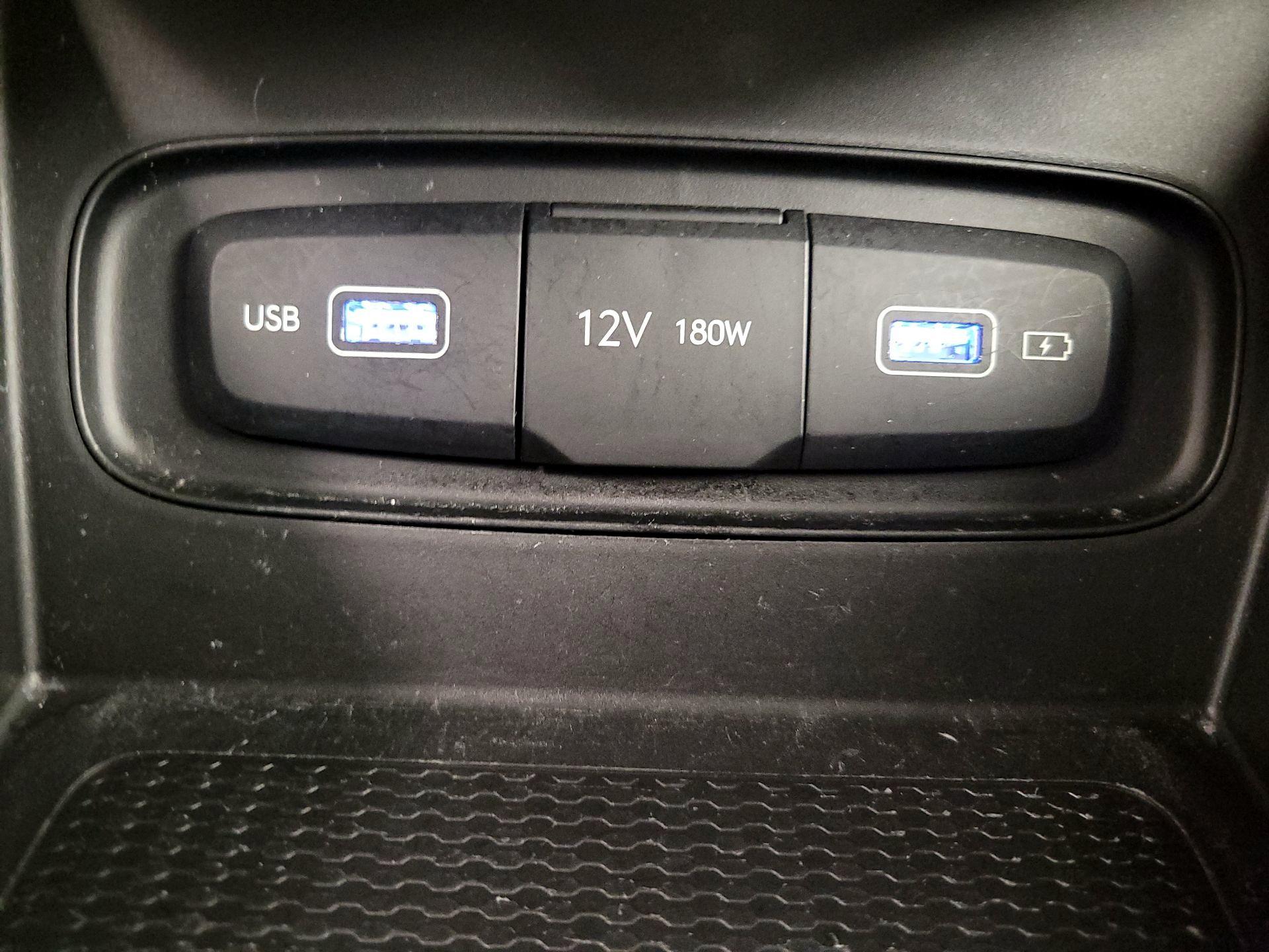 Thumbnail: 2022 Hyundai Venue - 19