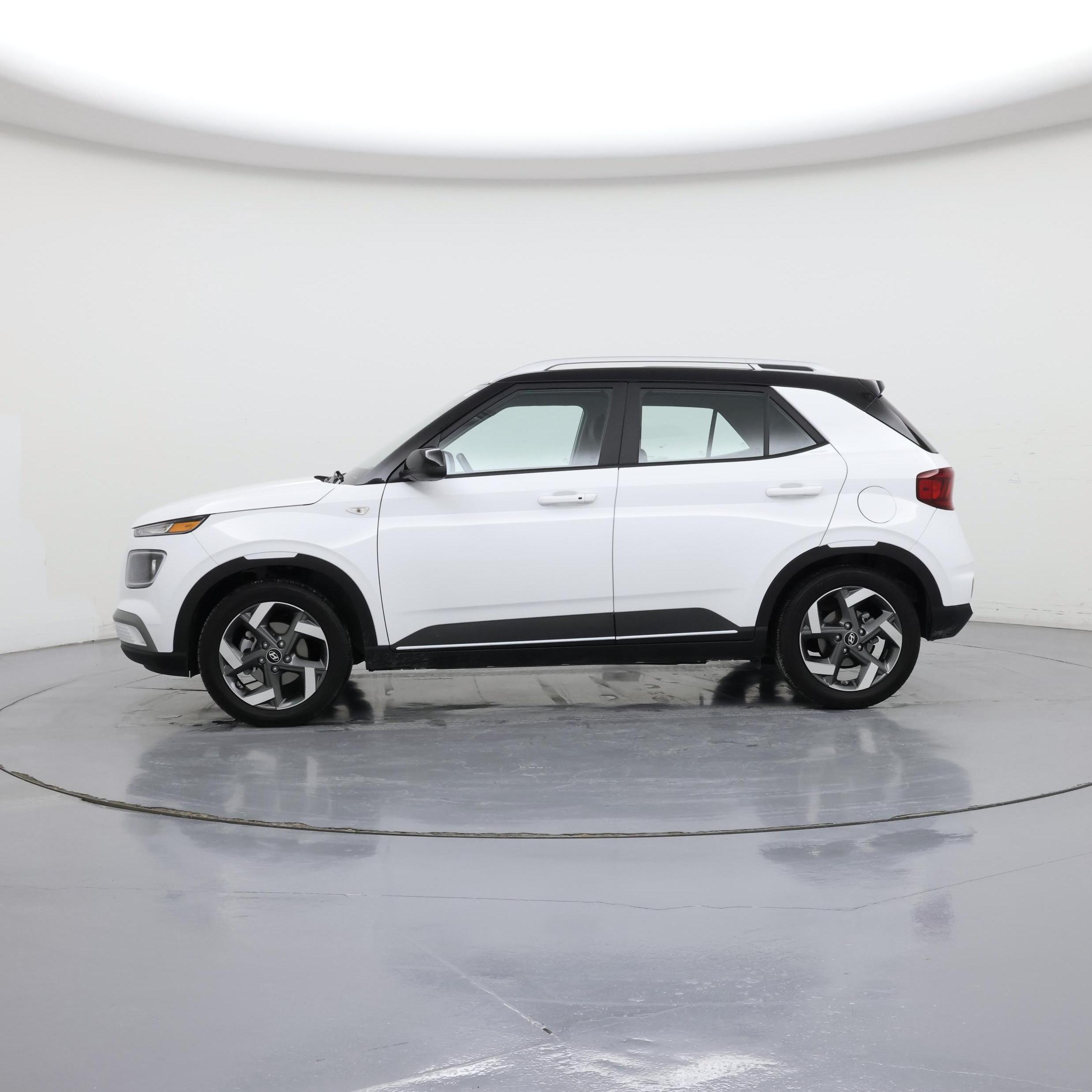 Thumbnail: 2022 Hyundai Venue - 3