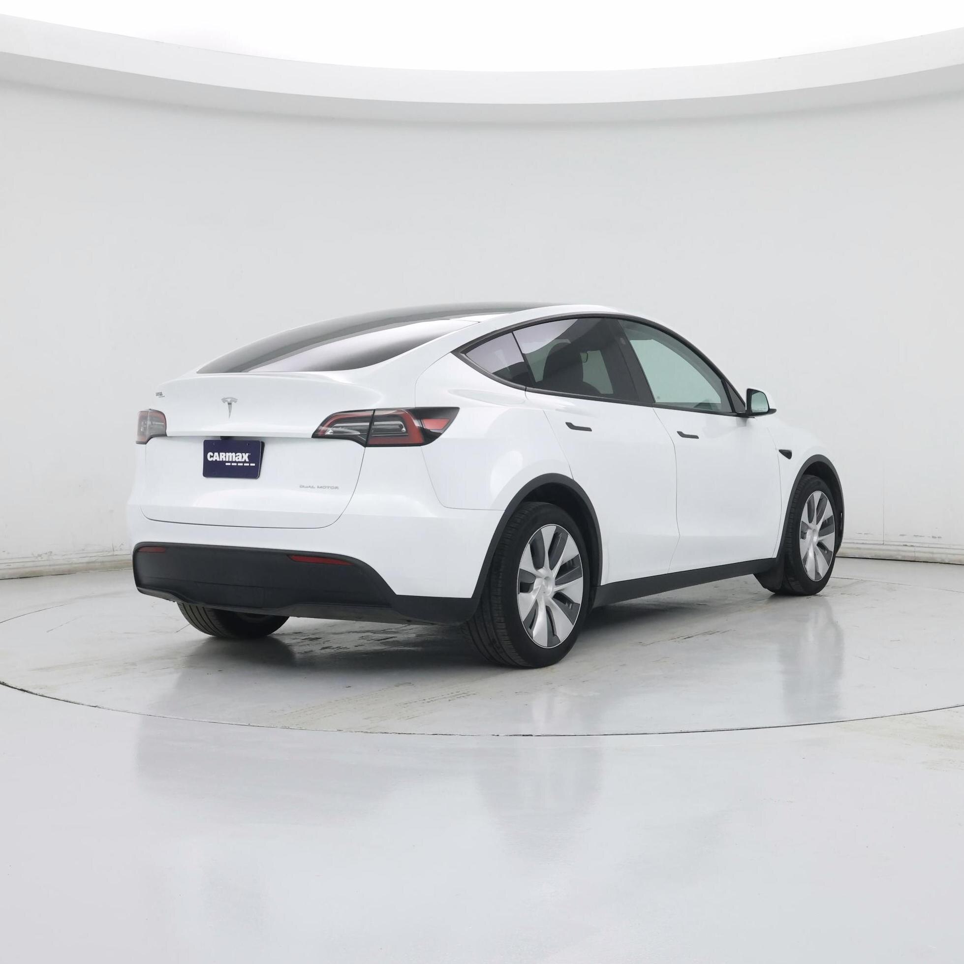 Thumbnail: 2024 Tesla Model Y - 8