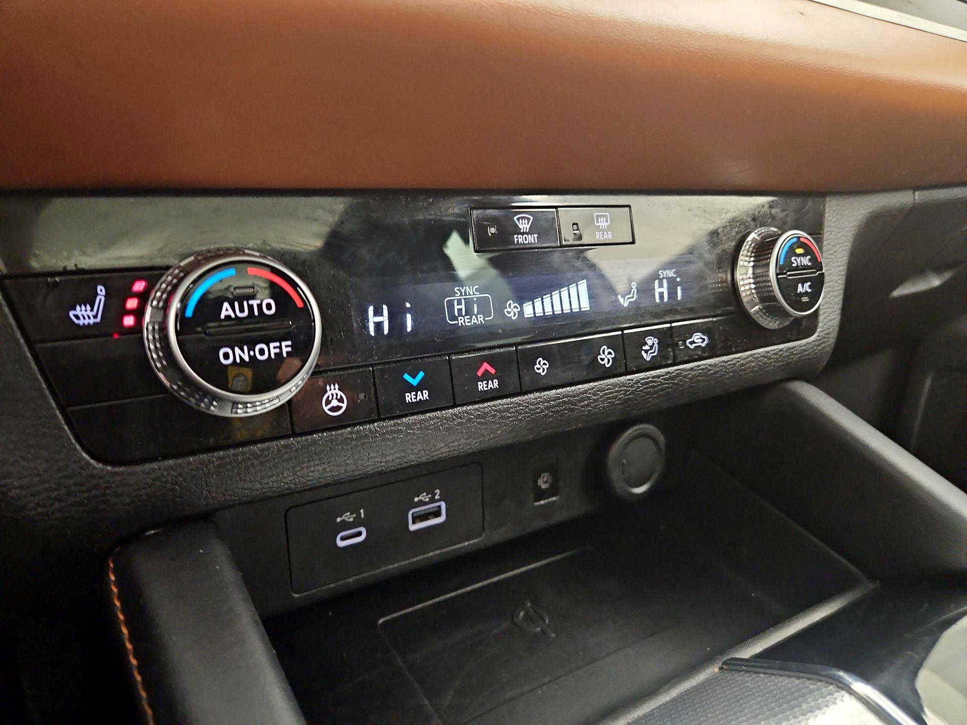 Thumbnail: 2022 Mitsubishi Outlander - 17