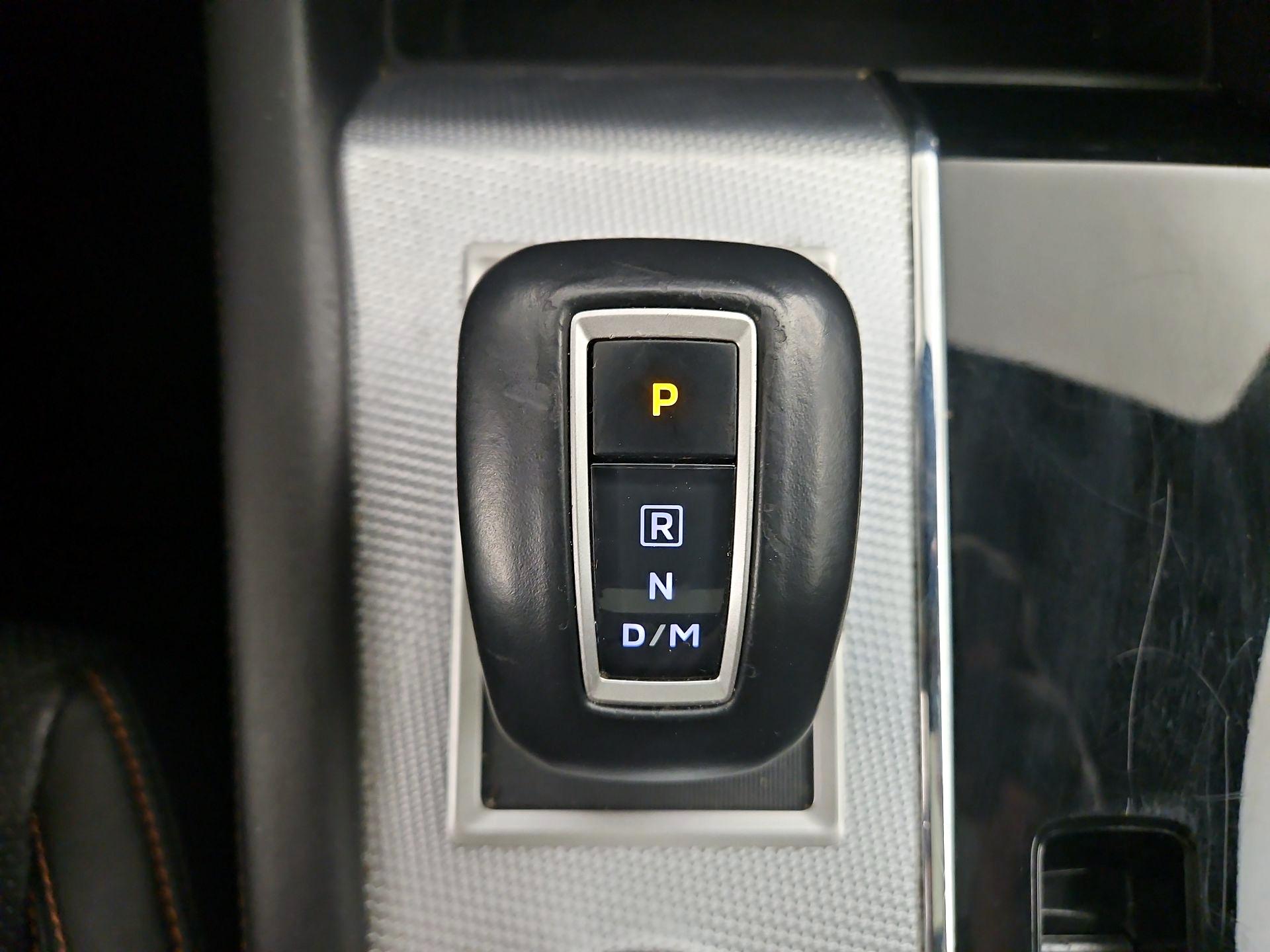 Thumbnail: 2022 Mitsubishi Outlander - 18