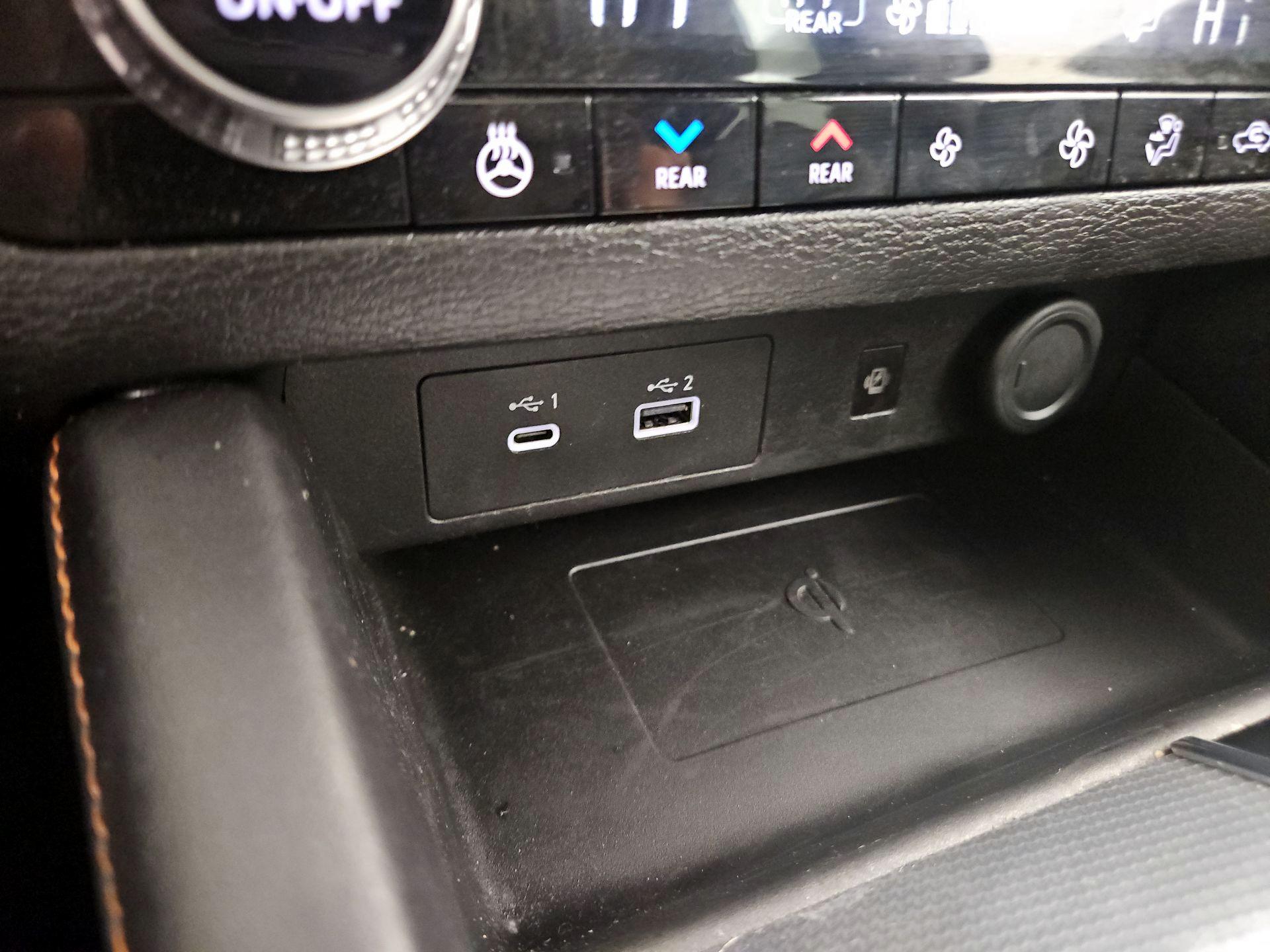 Thumbnail: 2022 Mitsubishi Outlander - 19