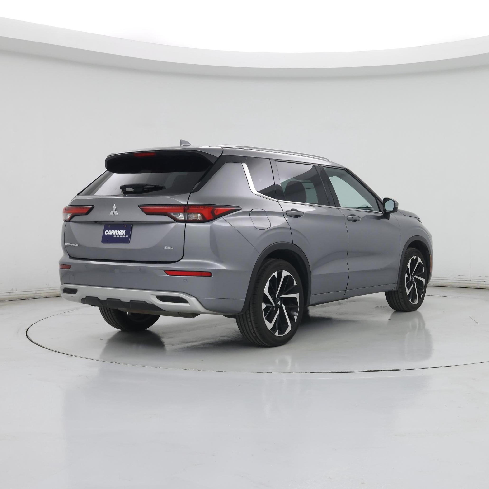 Thumbnail: 2022 Mitsubishi Outlander - 8