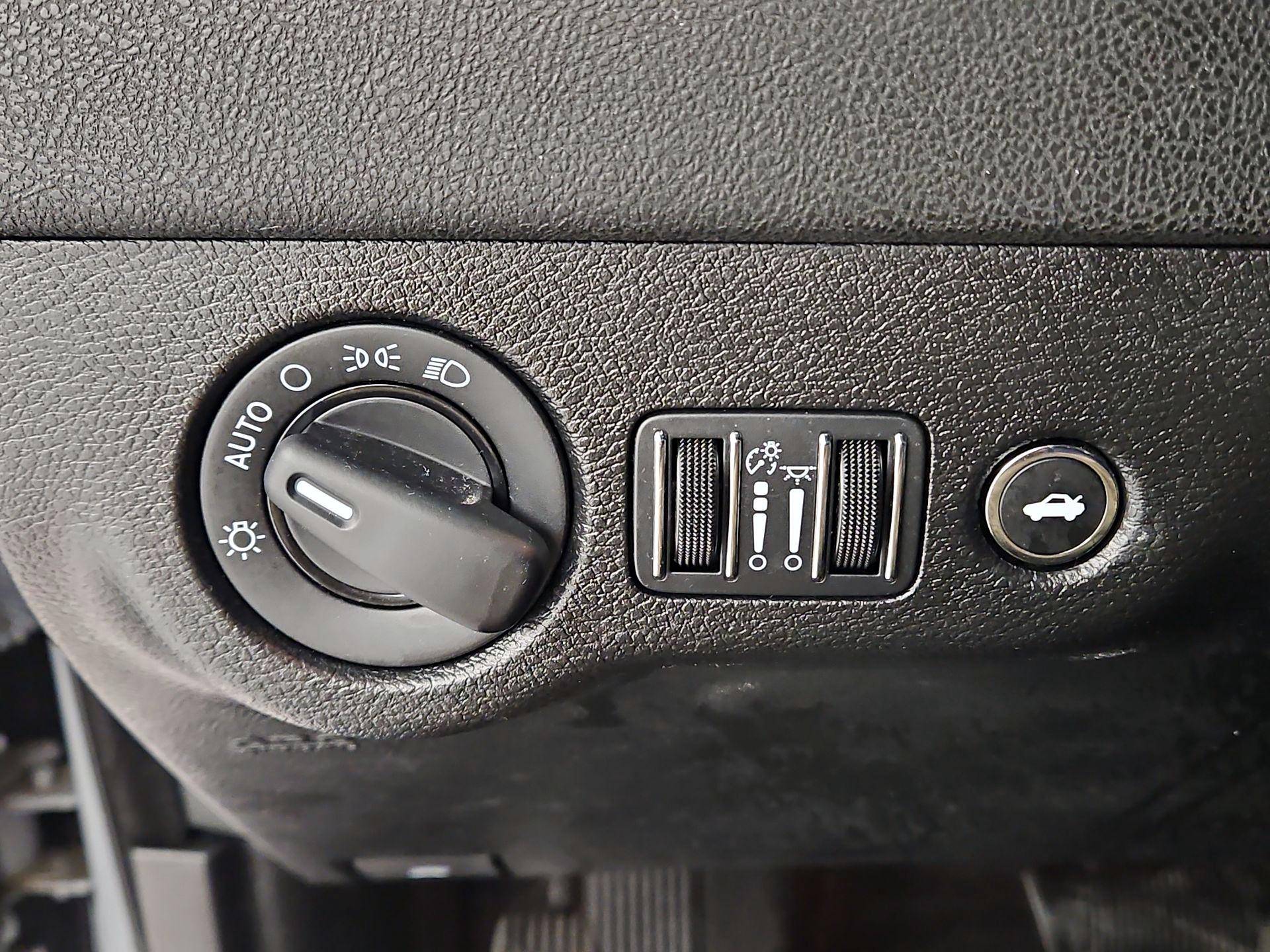 Thumbnail: 2021 Dodge Charger - 13