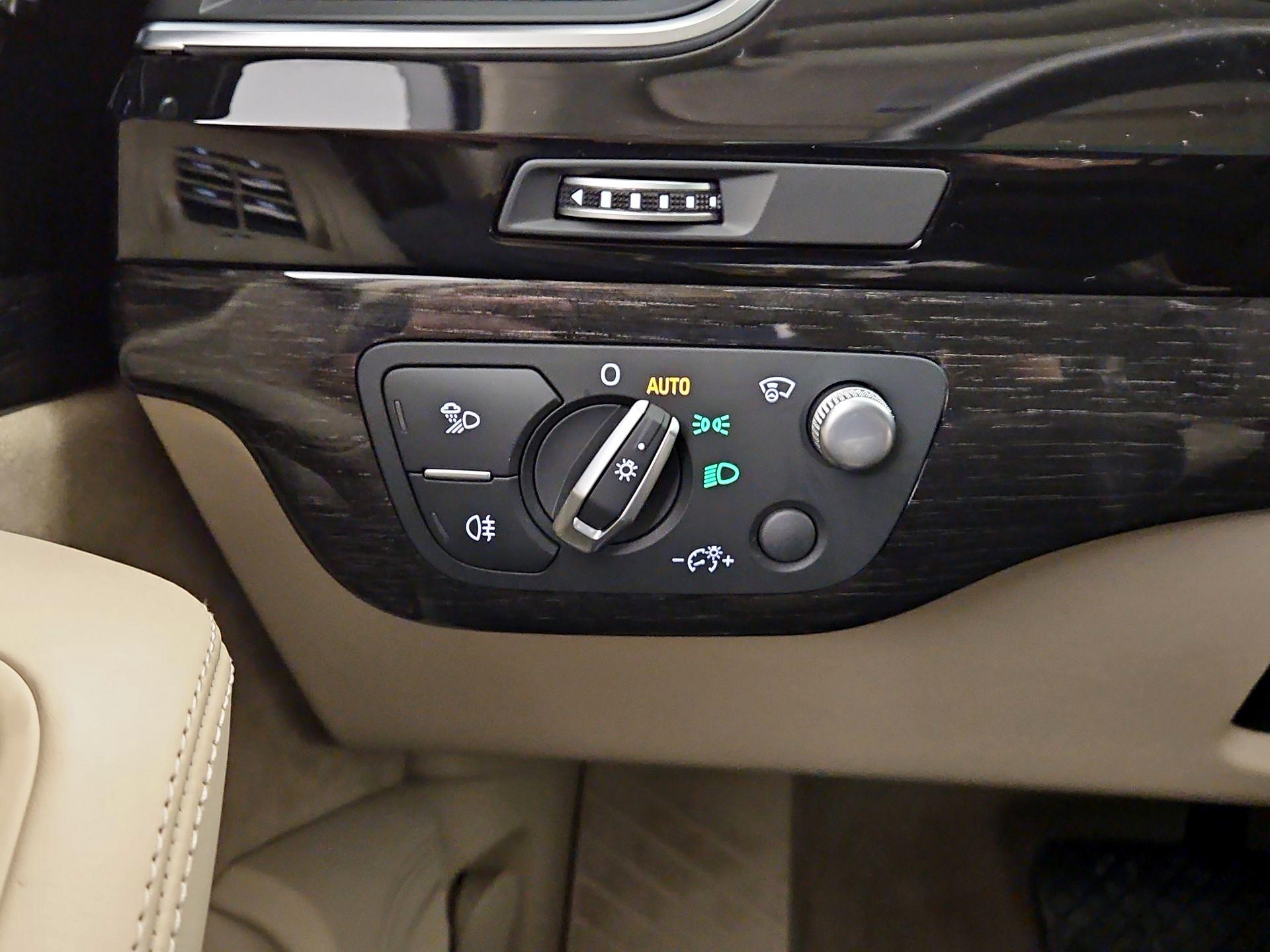 Thumbnail: 2019 Audi Q7 - 13