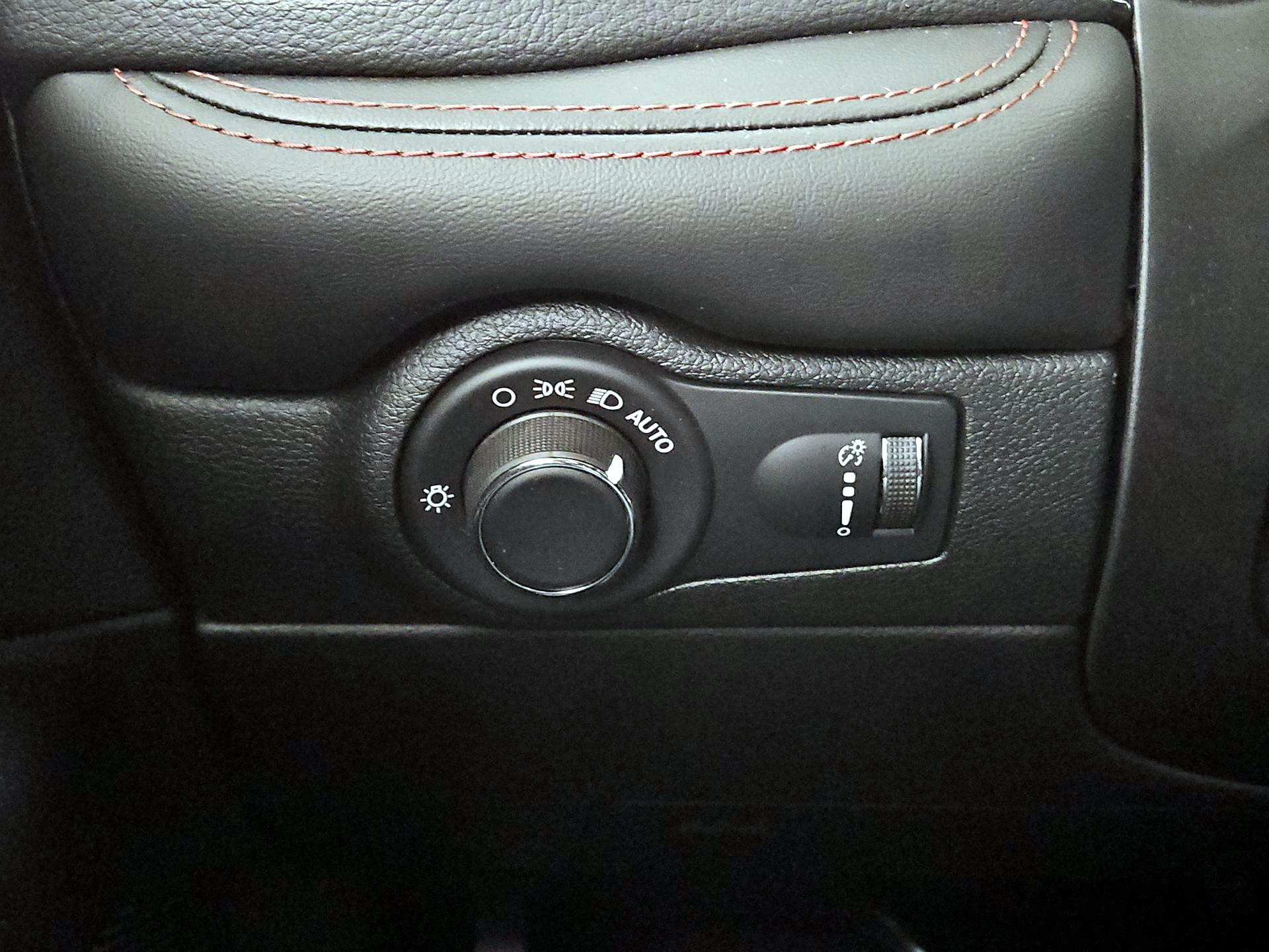 Thumbnail: 2023 Dodge Durango - 13