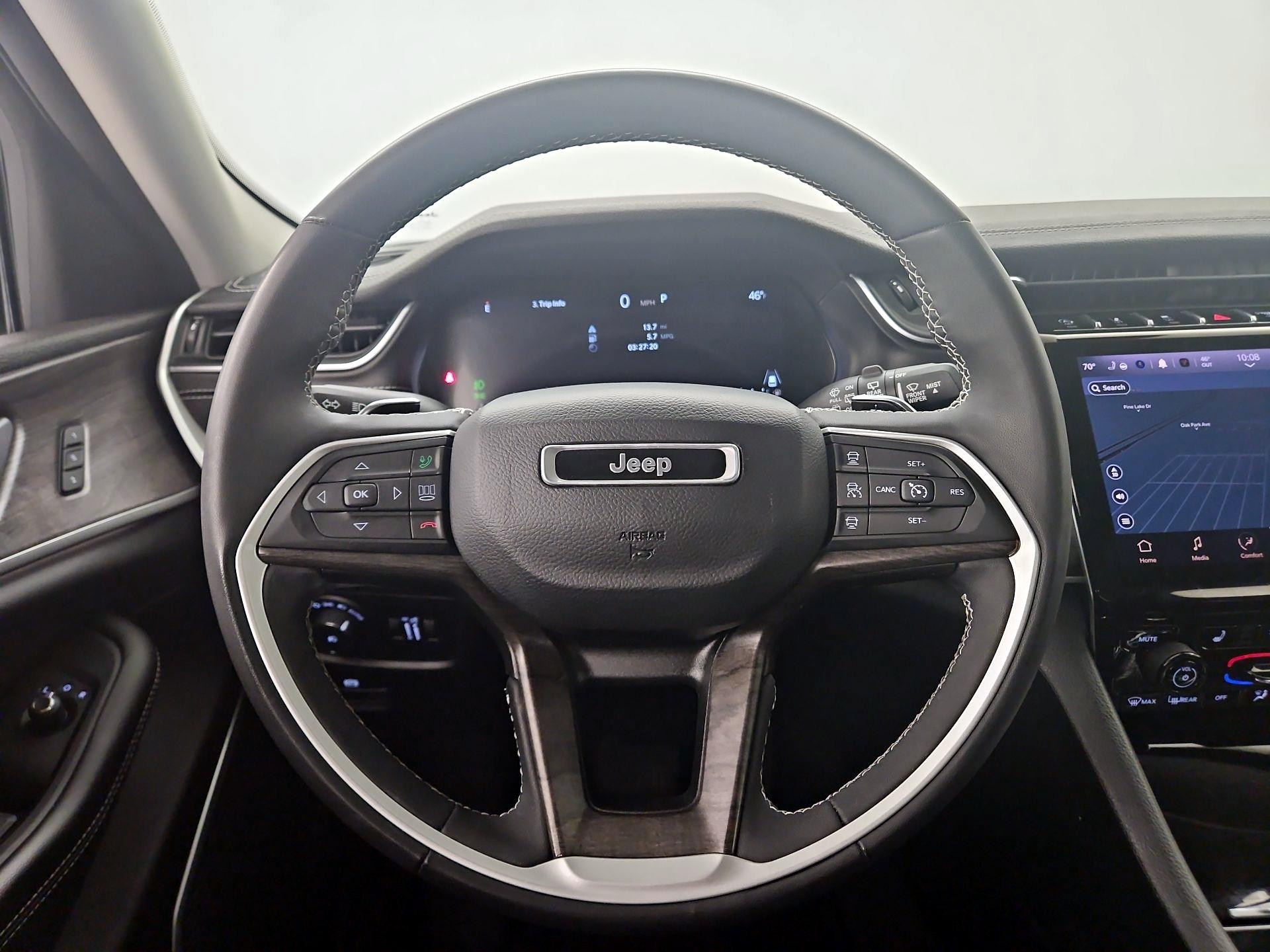 Thumbnail: 2023 Jeep Grand Cherokee - 10