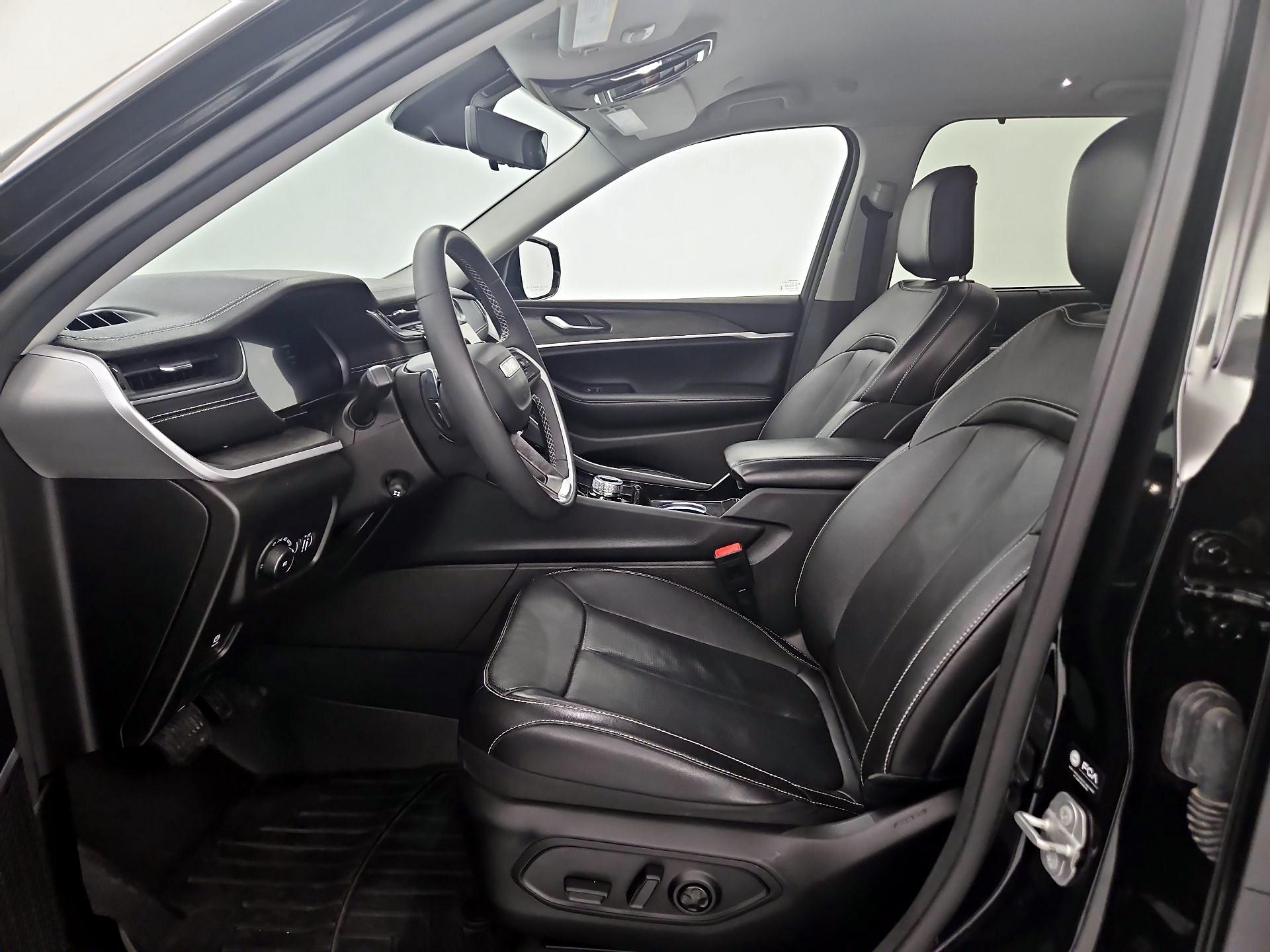 Thumbnail: 2023 Jeep Grand Cherokee - 11