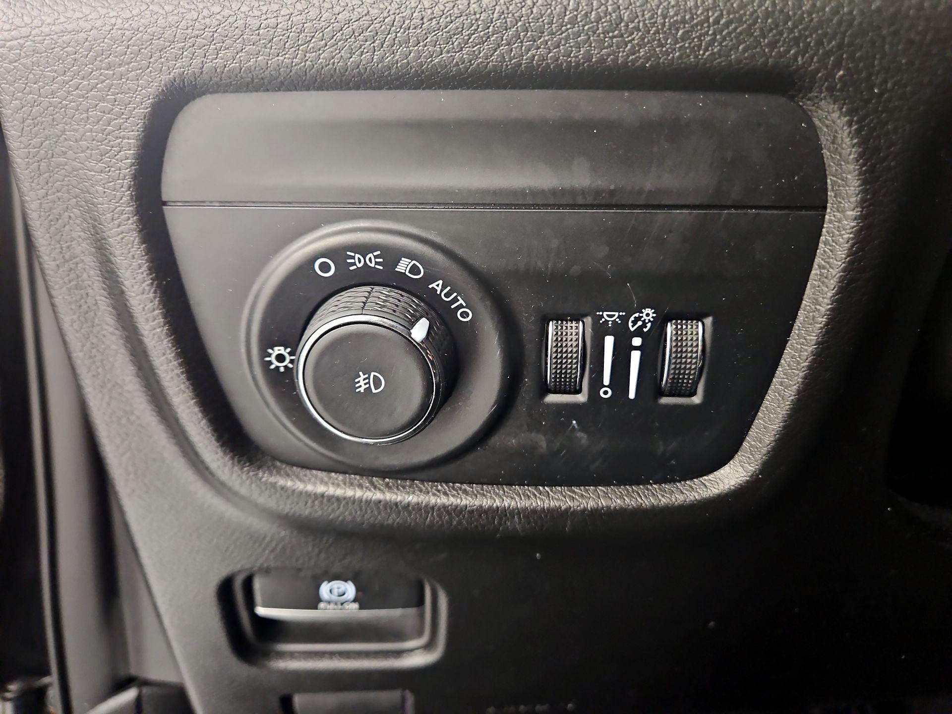 Thumbnail: 2023 Jeep Grand Cherokee - 13