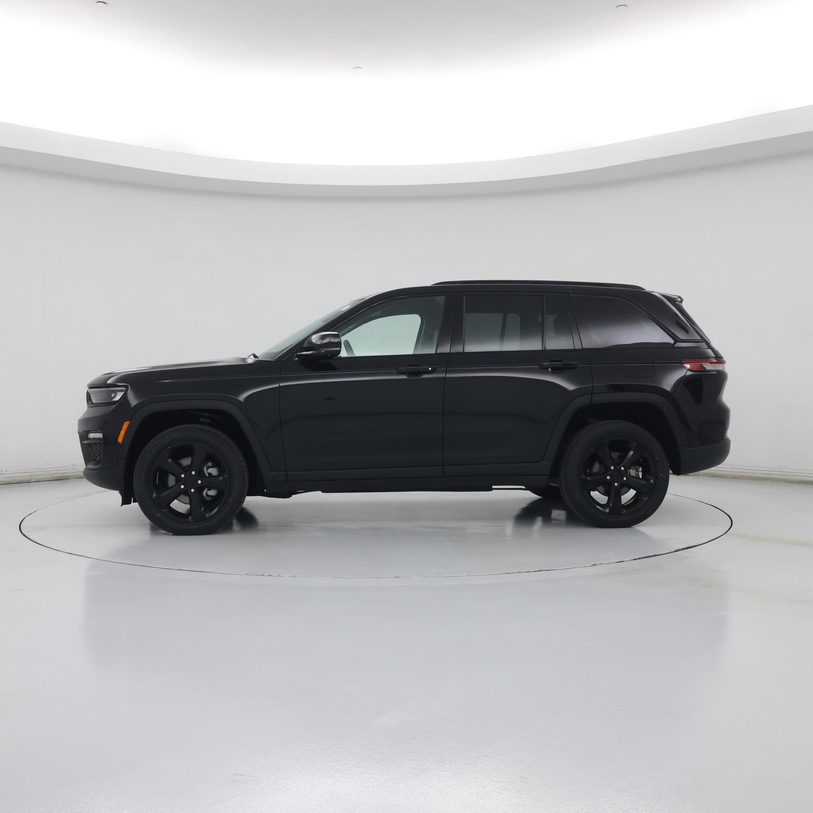 Thumbnail: 2023 Jeep Grand Cherokee - 3