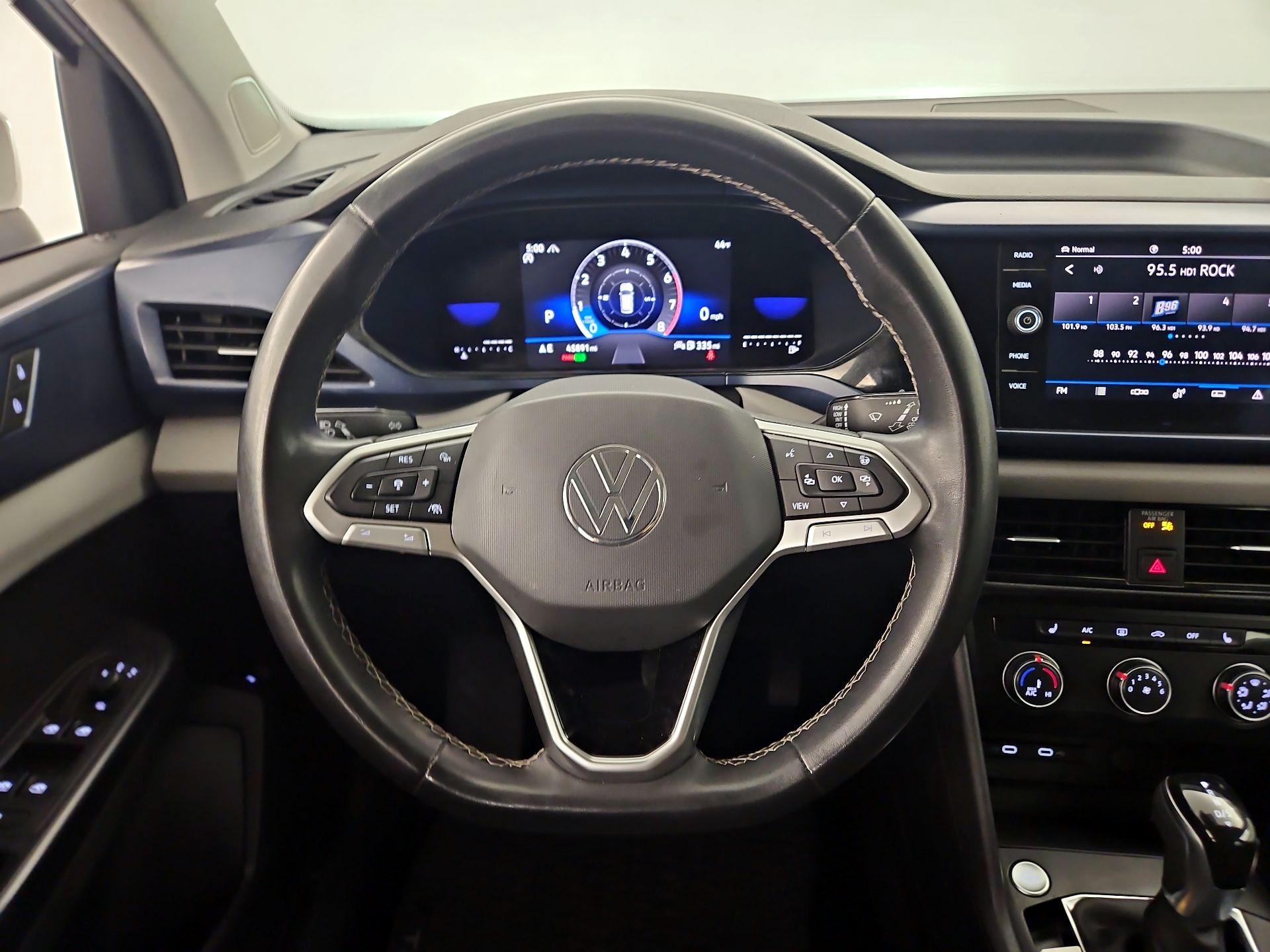 Thumbnail: 2022 Volkswagen Taos - 10