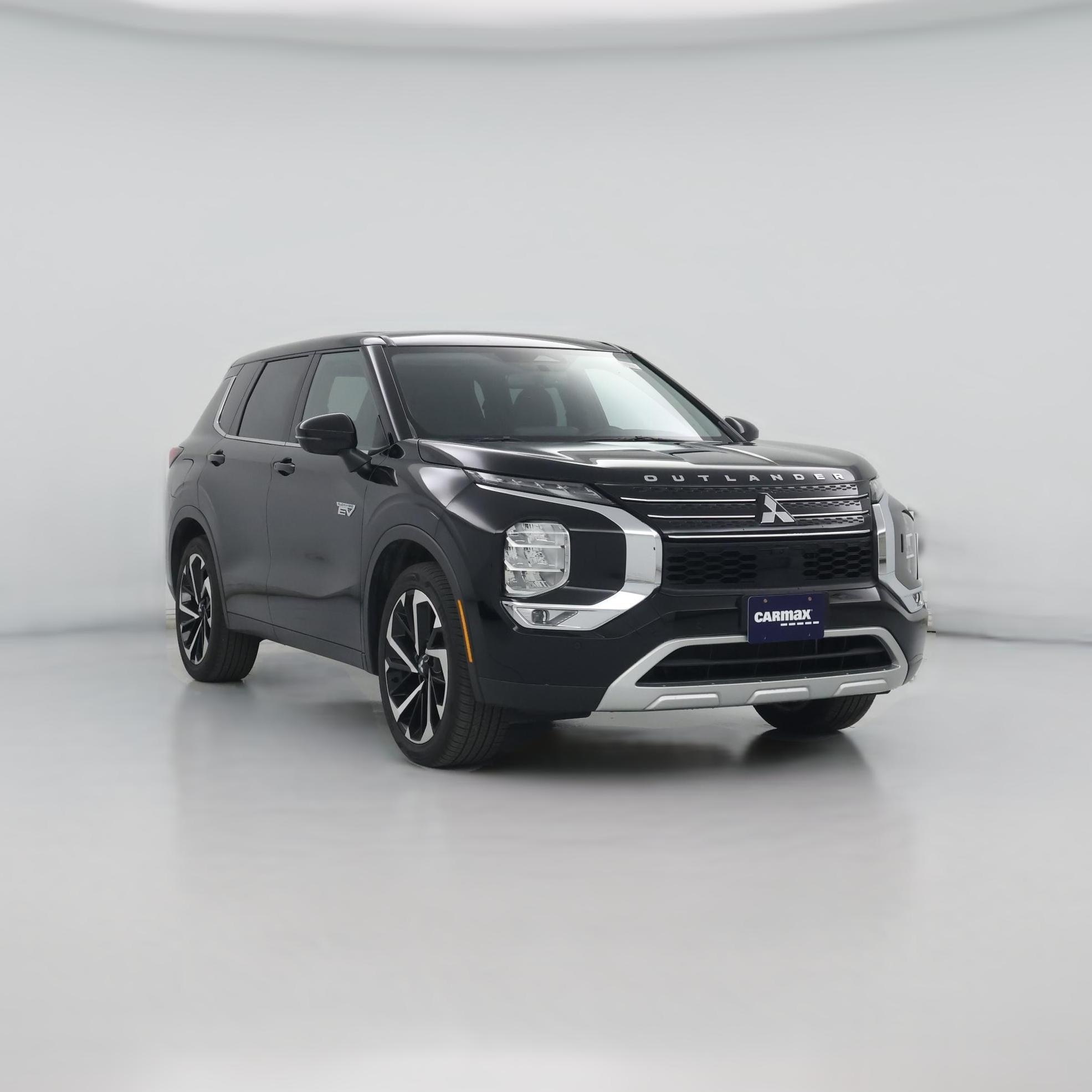 Thumbnail: 2023 Mitsubishi Outlander - 1